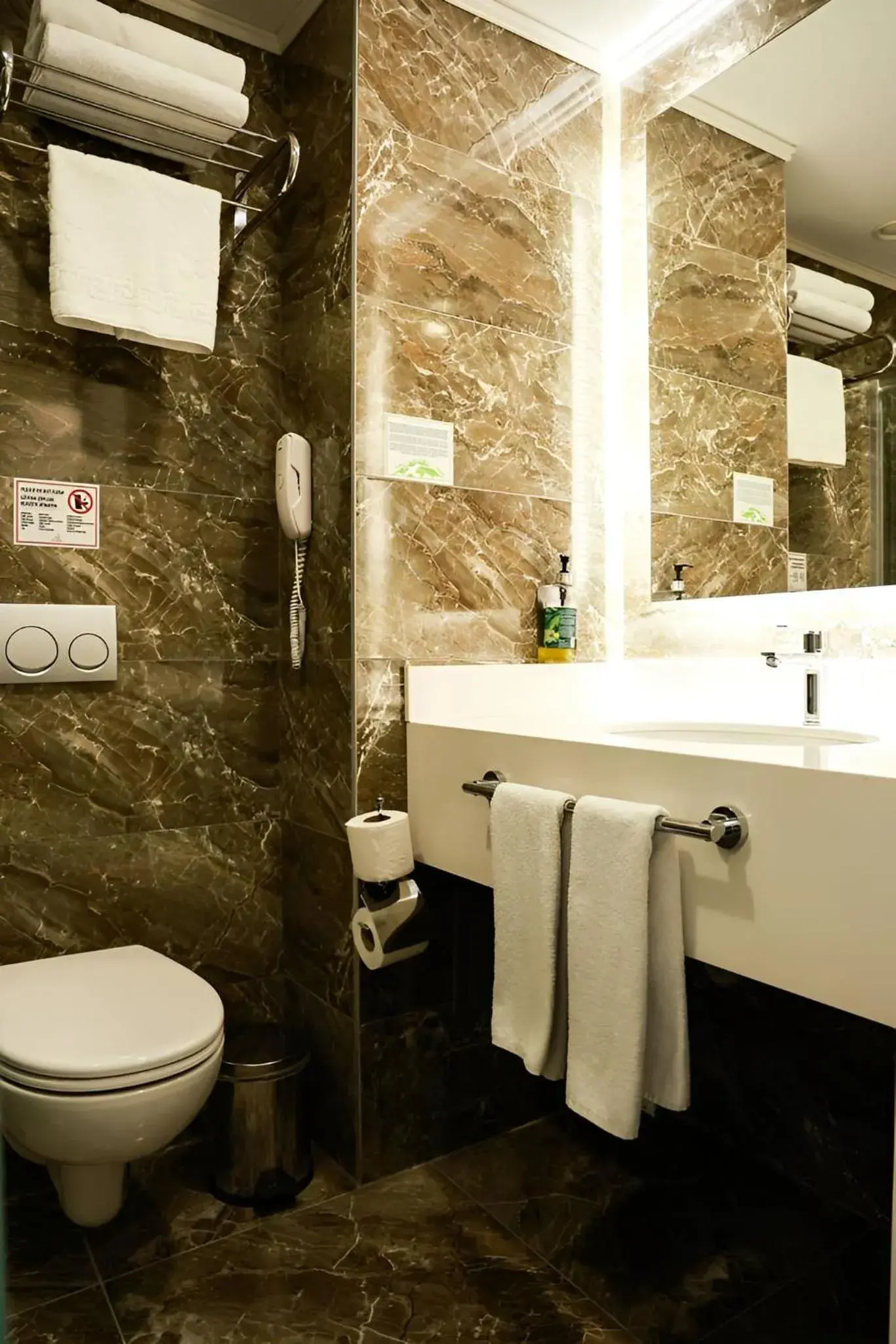 Comfort Double or Twin Room in Mia Berre Hotels Comfort Double or Twin Room in Mia Berre Hotels