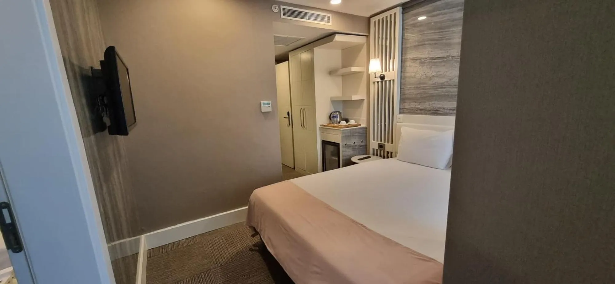 Bed in Mia Berre Hotels