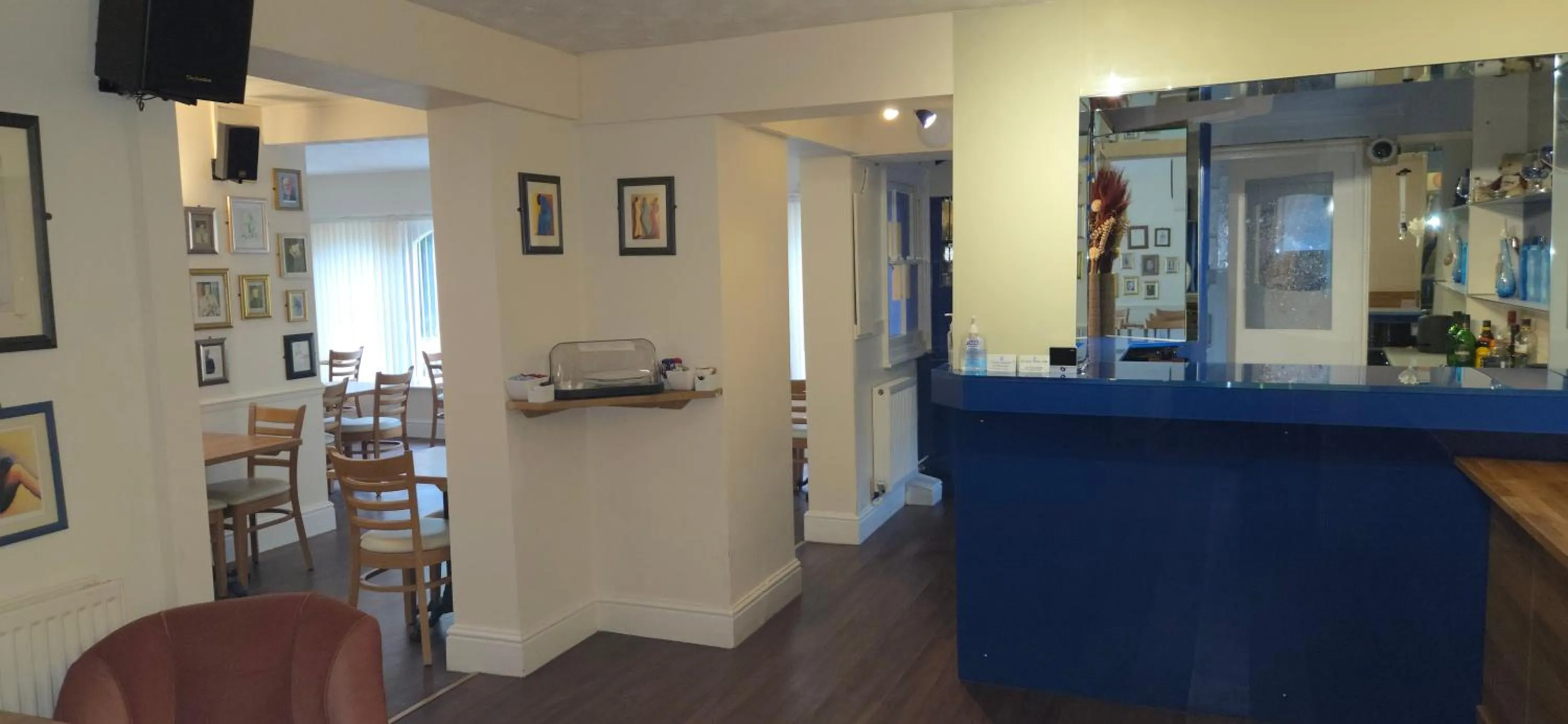 Lounge or bar in Edward Hotel