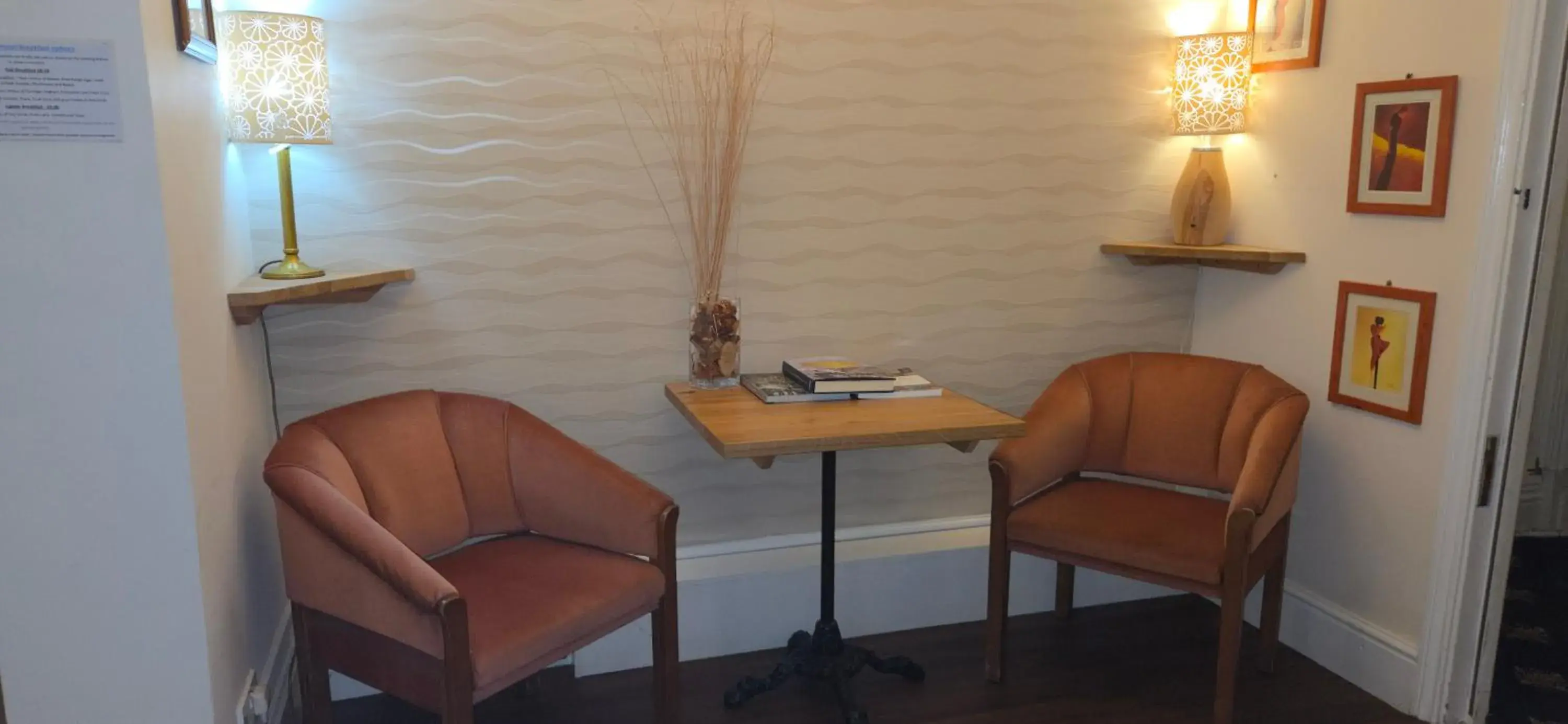 Lounge or bar in Edward Hotel Lounge or bar in Edward Hotel