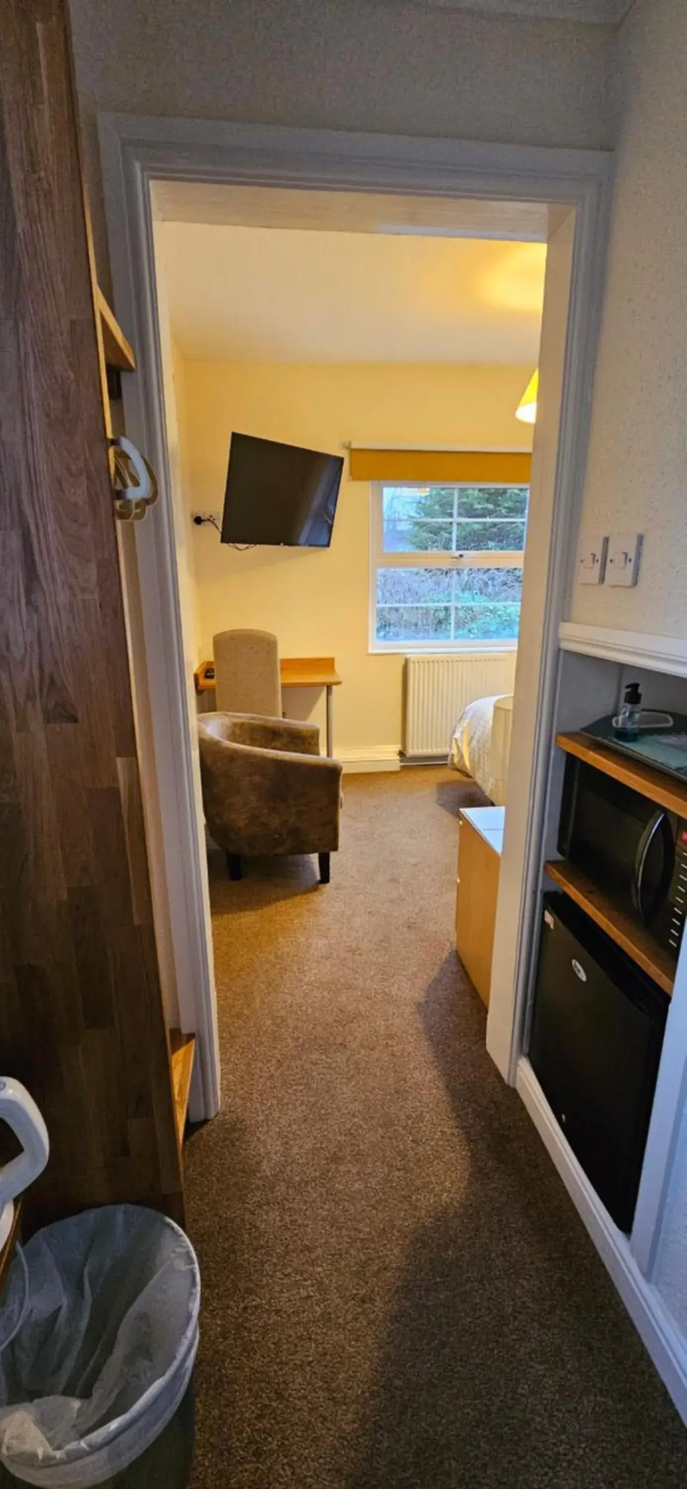 Bedroom in Edward Hotel Bedroom in Edward Hotel