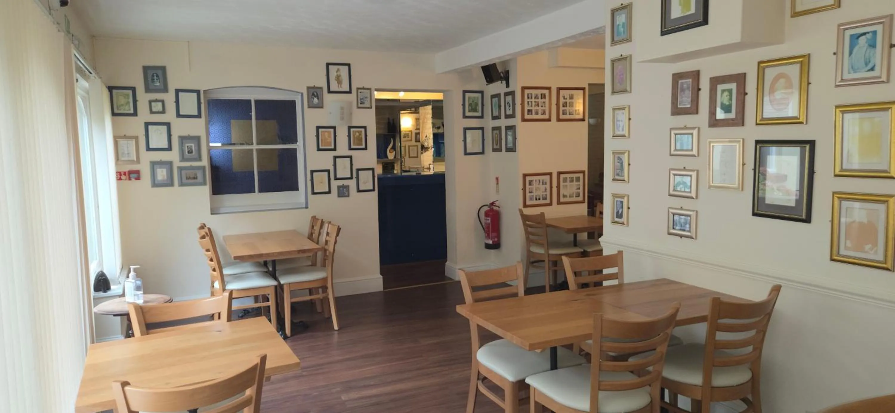 Dining area in Edward Hotel