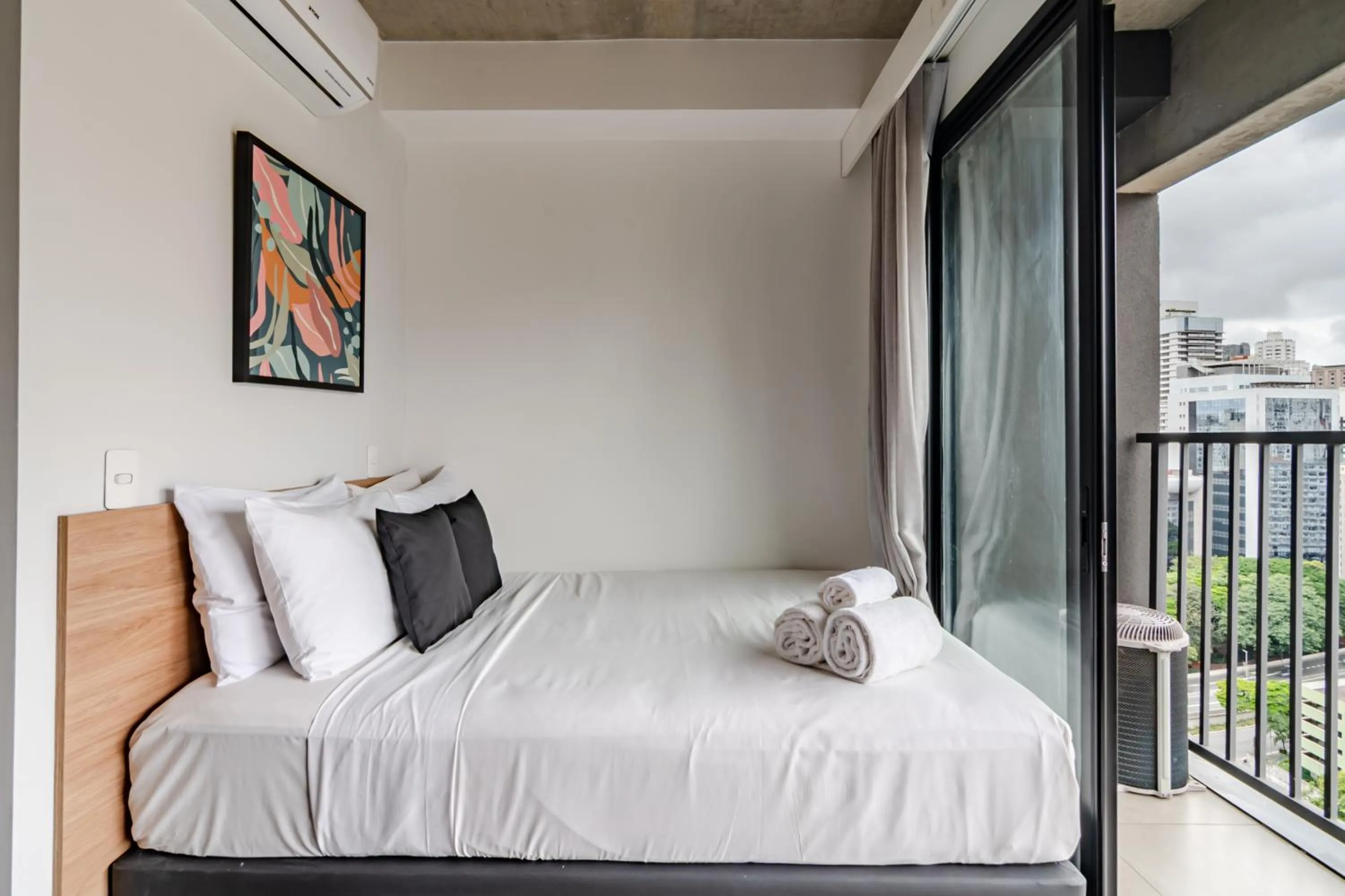 Bed in 360 VN Ueno by Housi