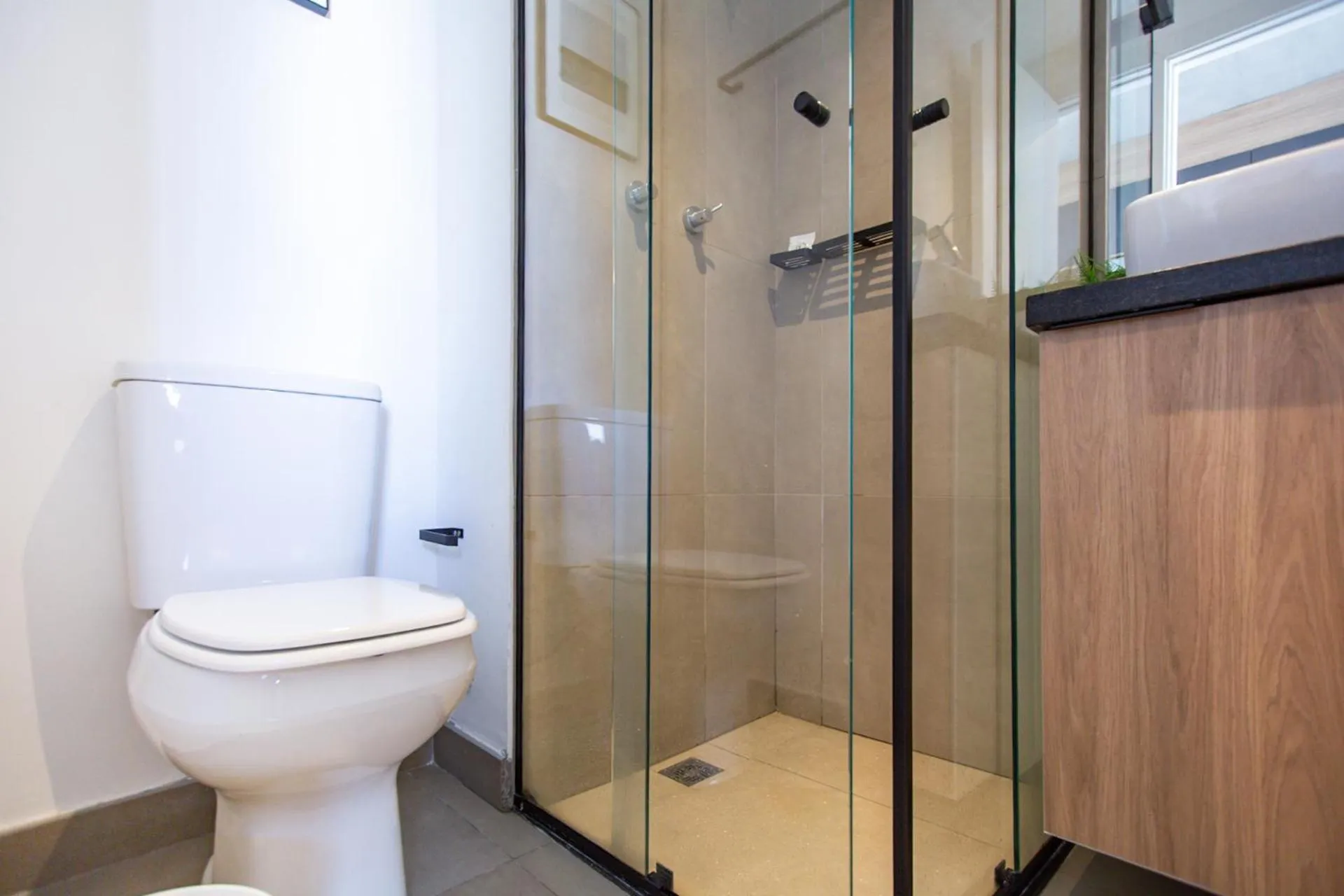 Bathroom in 360 VN Ueno by Housi