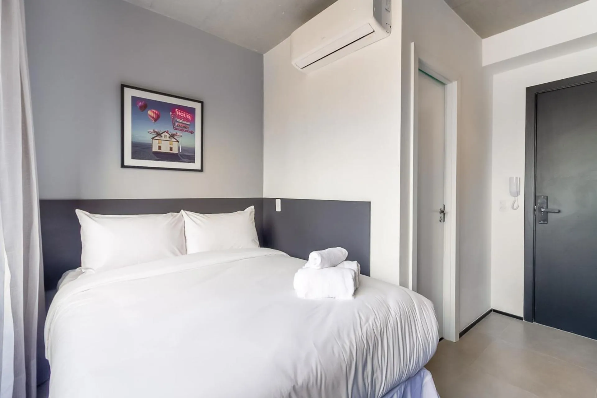 Bed in 360 VN Ueno by Housi