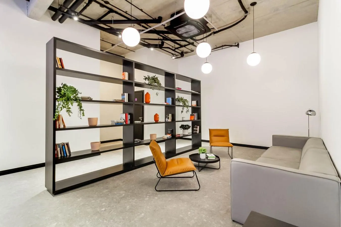 Living room in 360 VN Ueno by Housi