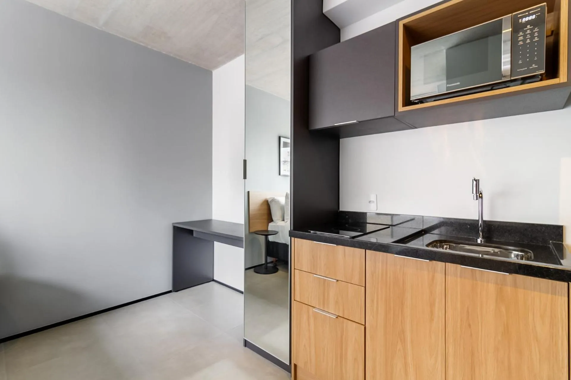 hair dresser in 360 VN Ueno by Housi