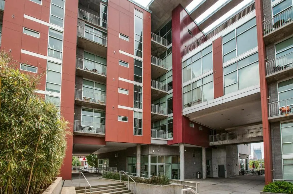 Sleek and Spacious Condo In East!