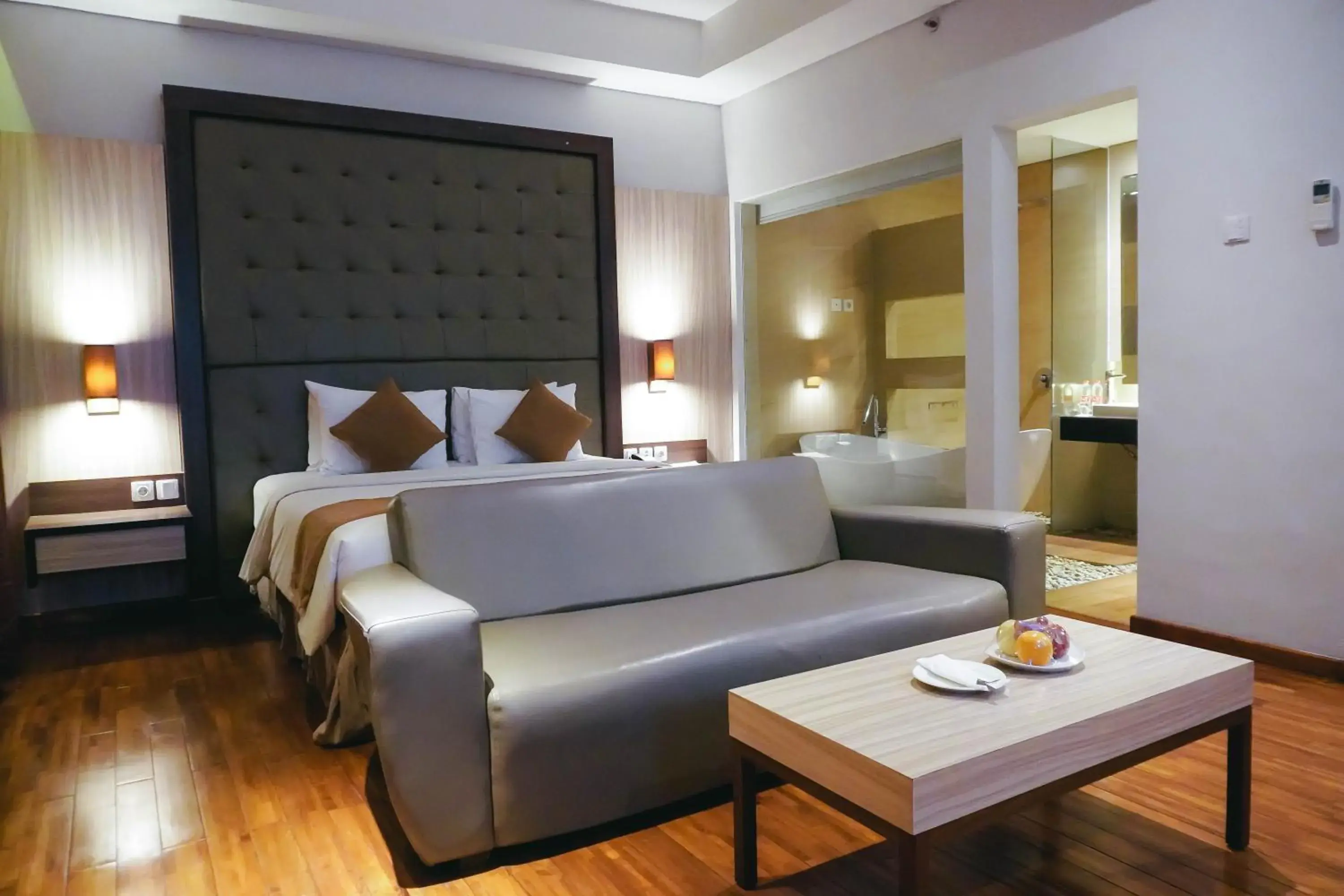 Bed in Crystal Lotus Hotel Yogyakarta Bed in Crystal Lotus Hotel Yogyakarta