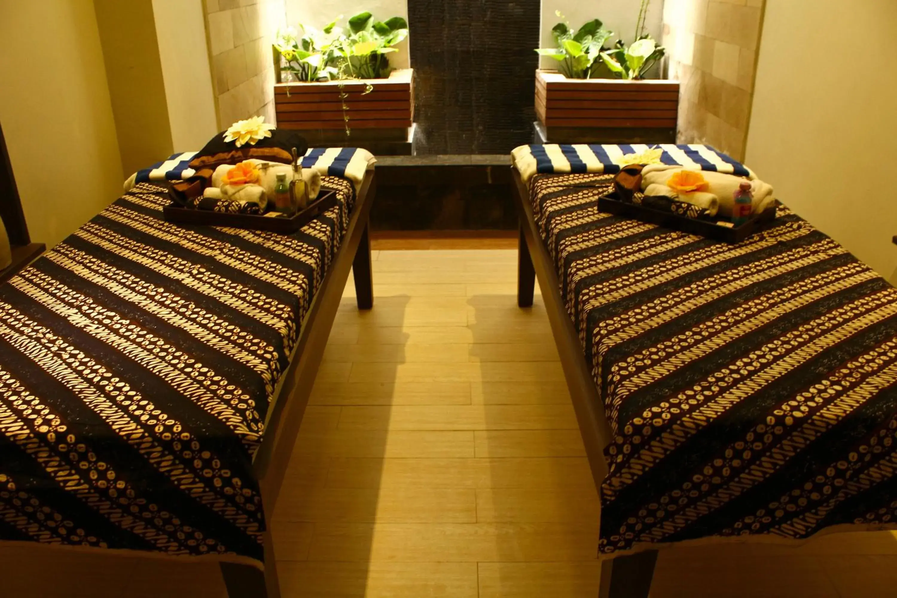 Spa and wellness centre/facilities, Bed in Crystal Lotus Hotel Yogyakarta Spa and wellness centre/facilities, Bed in Crystal Lotus Hotel Yogyakarta