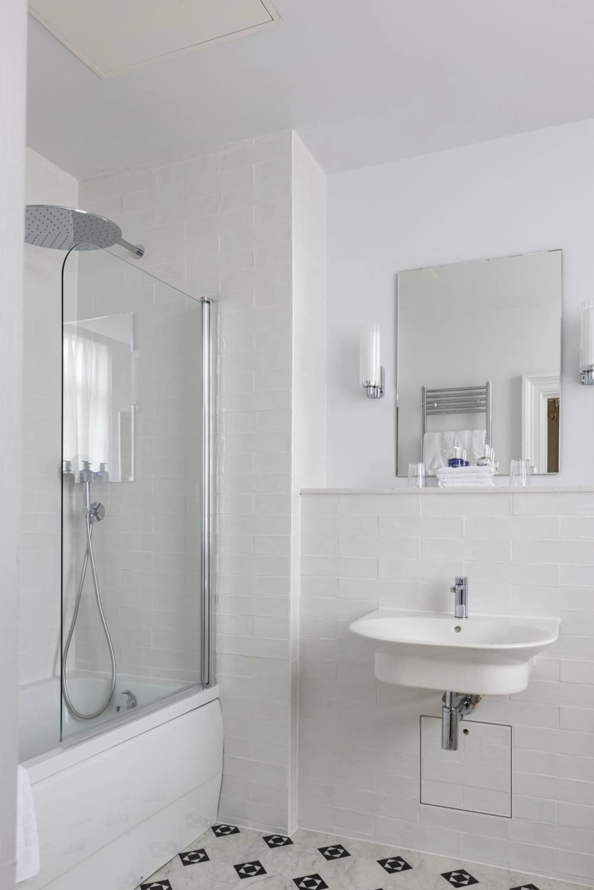 Bathroom in The White Hart Hotel Lincoln