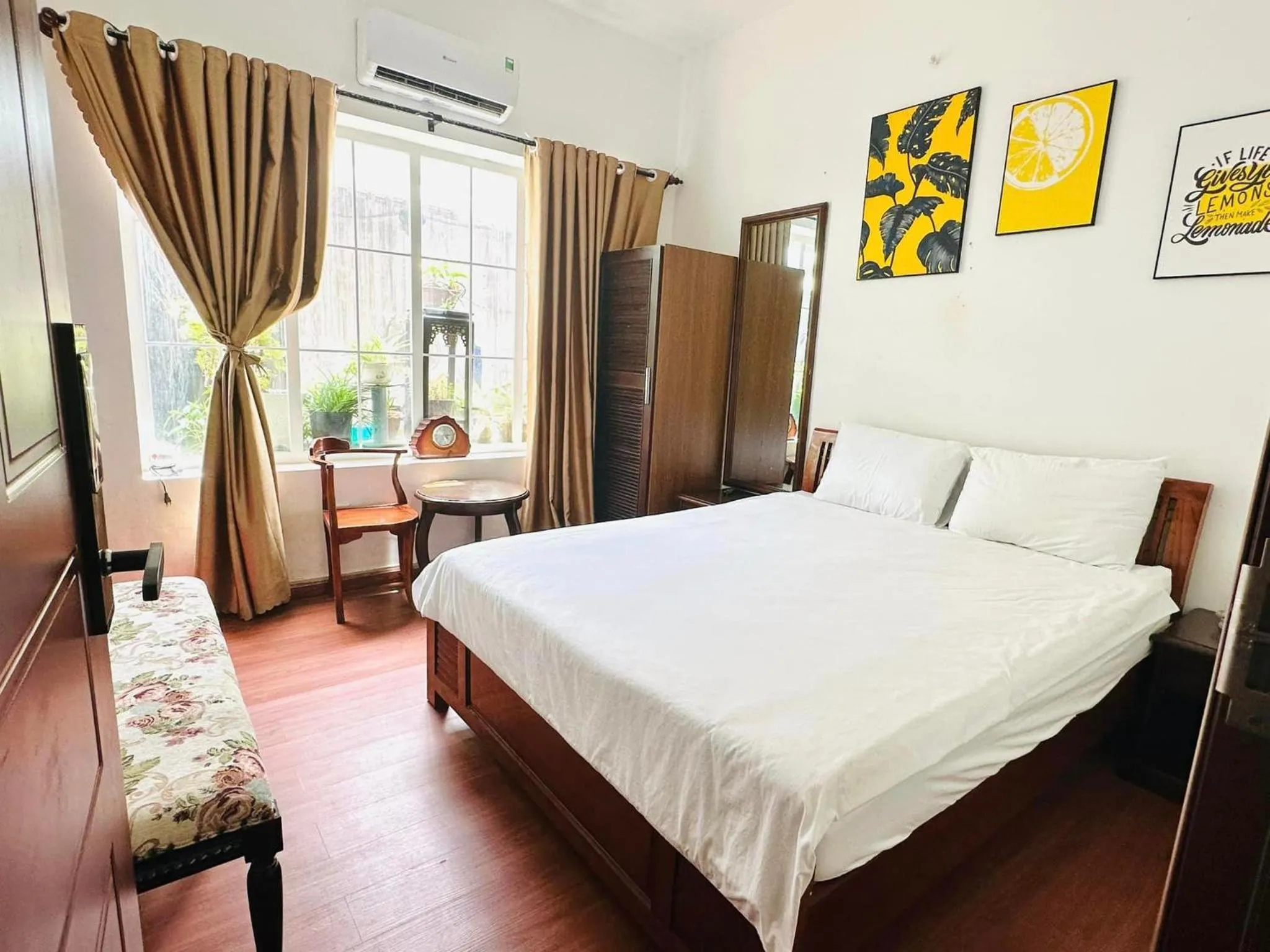 Con Son Island Hotel