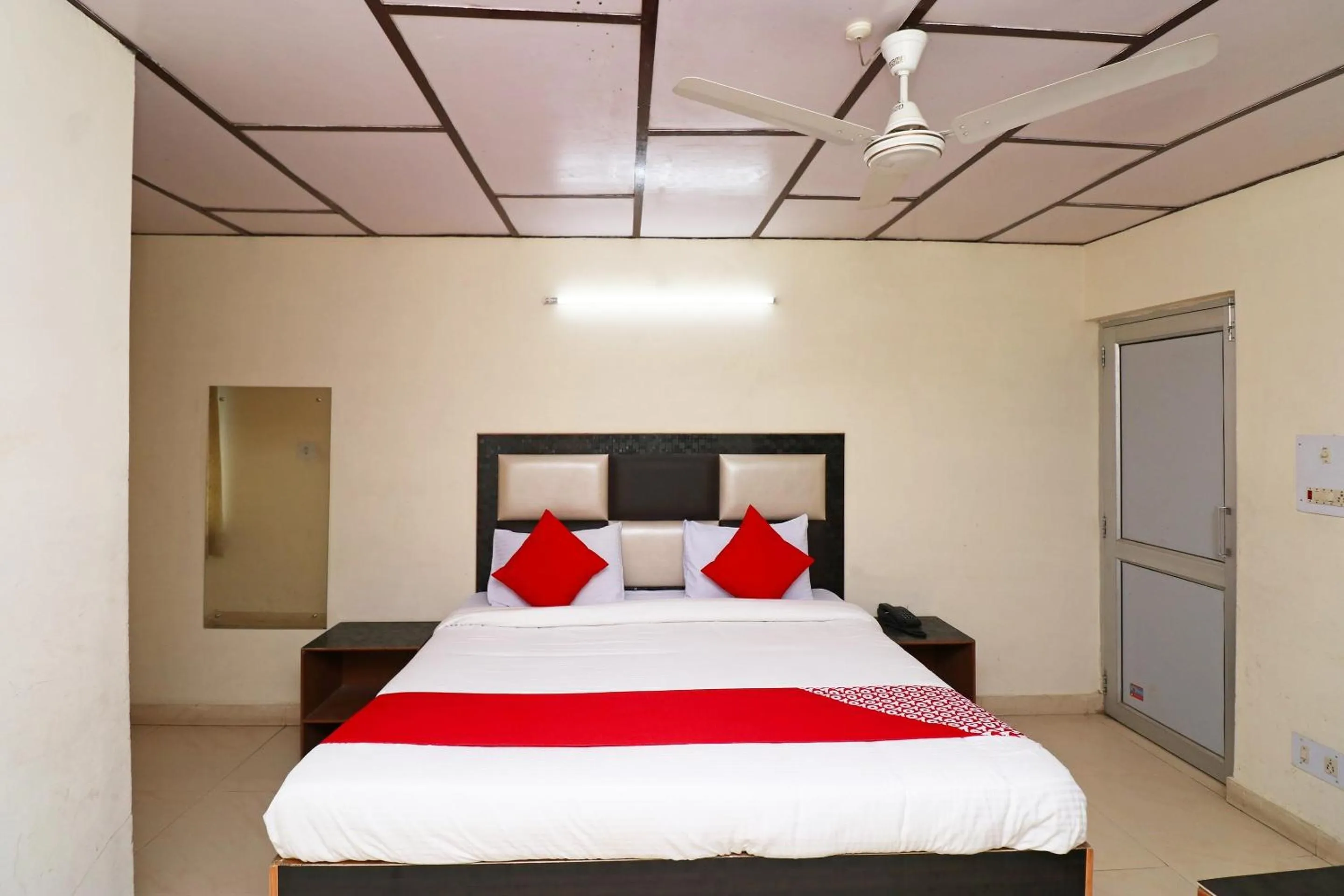 Bedroom, Bed in Super Hotel O Country Lodge