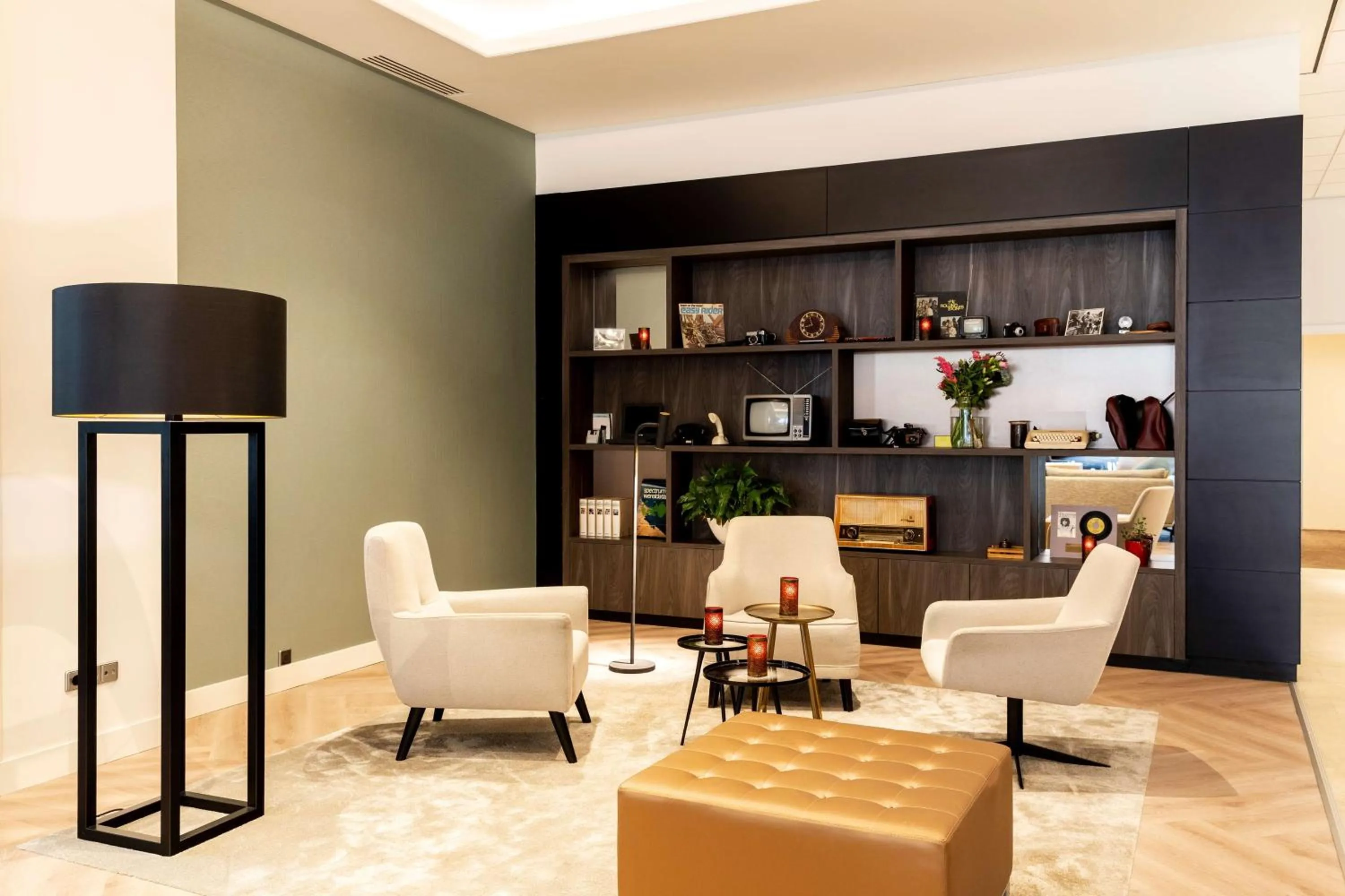 Lobby or reception in NH Bussum Jan Tabak