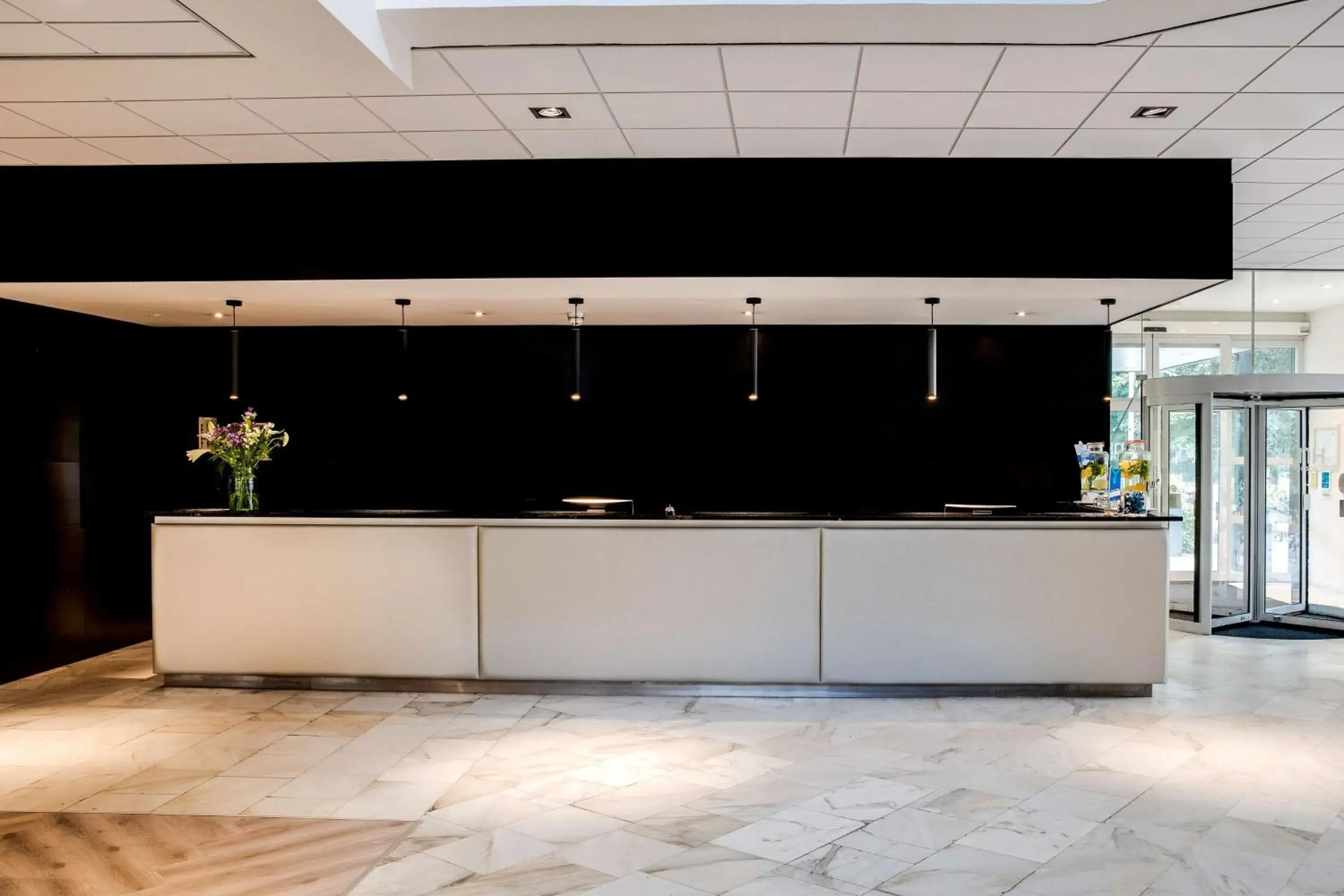 Lobby or reception in NH Bussum Jan Tabak Lobby or reception in NH Bussum Jan Tabak