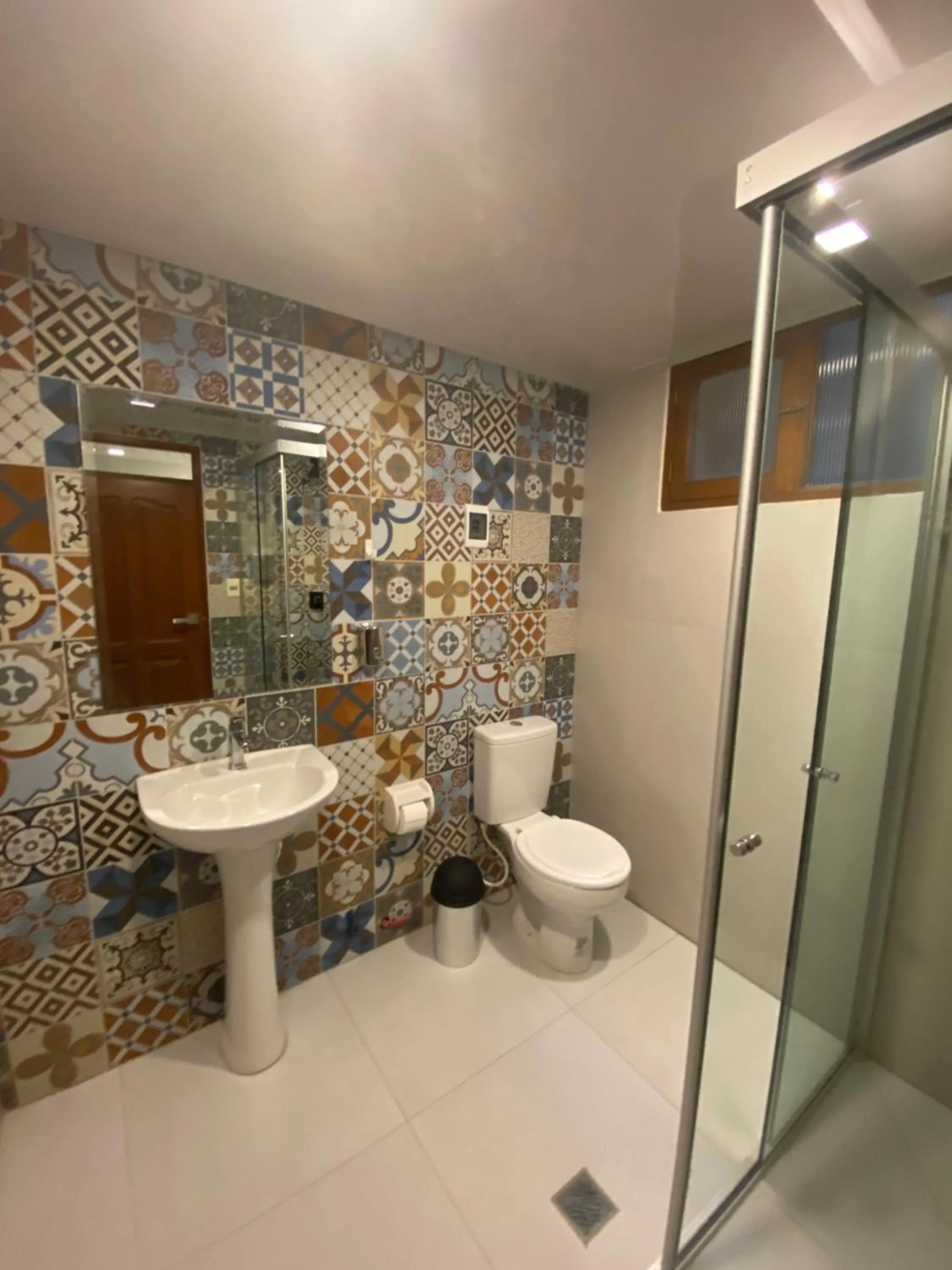 Shower in Izza Hotel