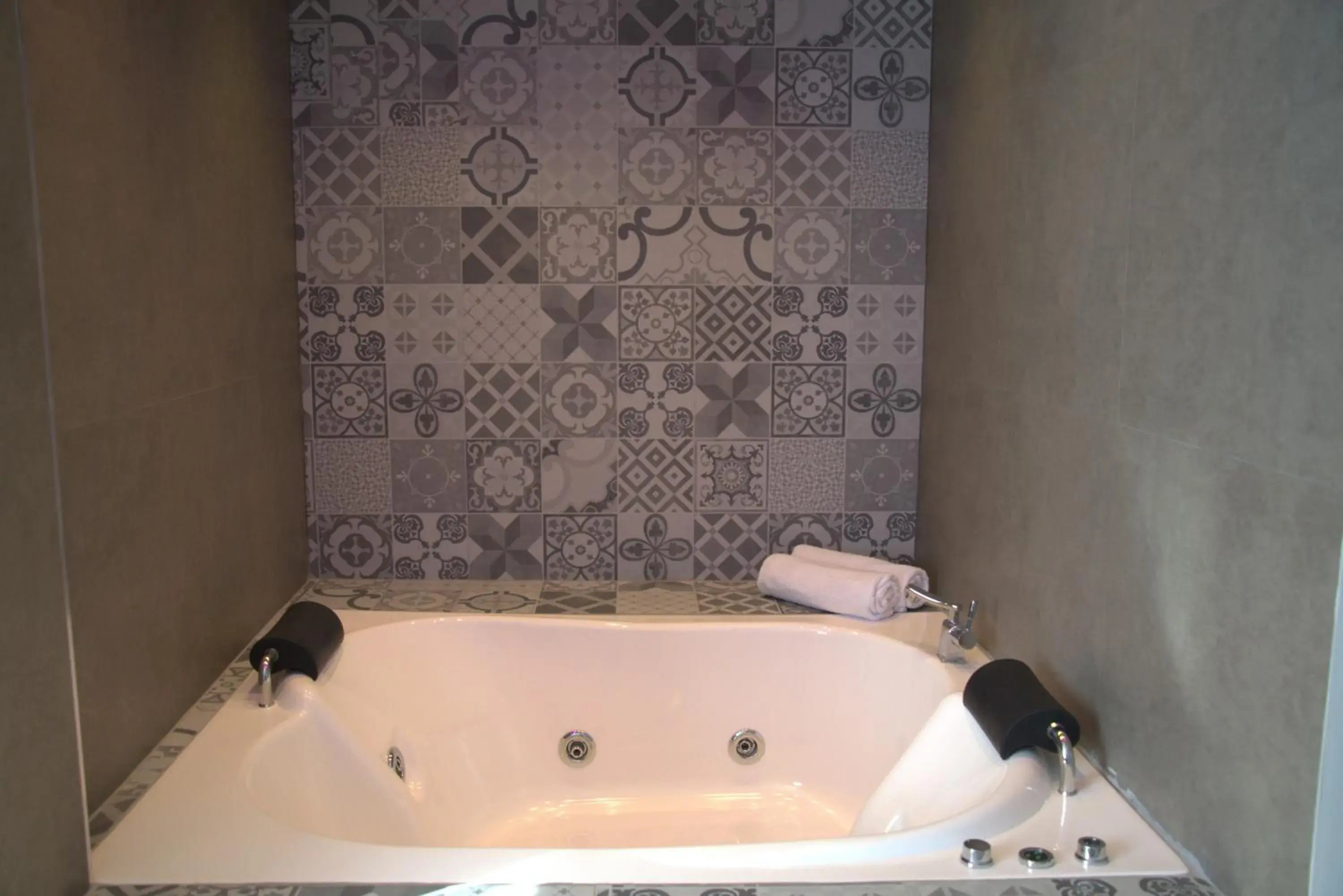 Suite with Spa Bath in Izza Hotel Suite with Spa Bath in Izza Hotel