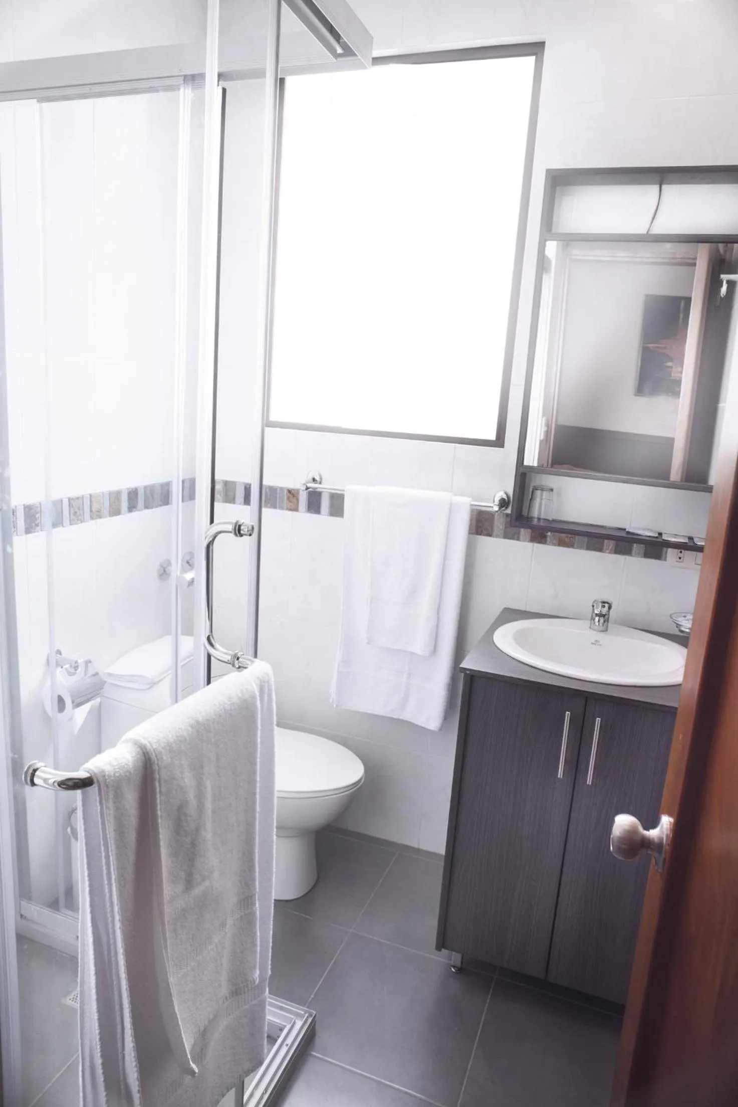 Shower in Hostal Casa de Lidice