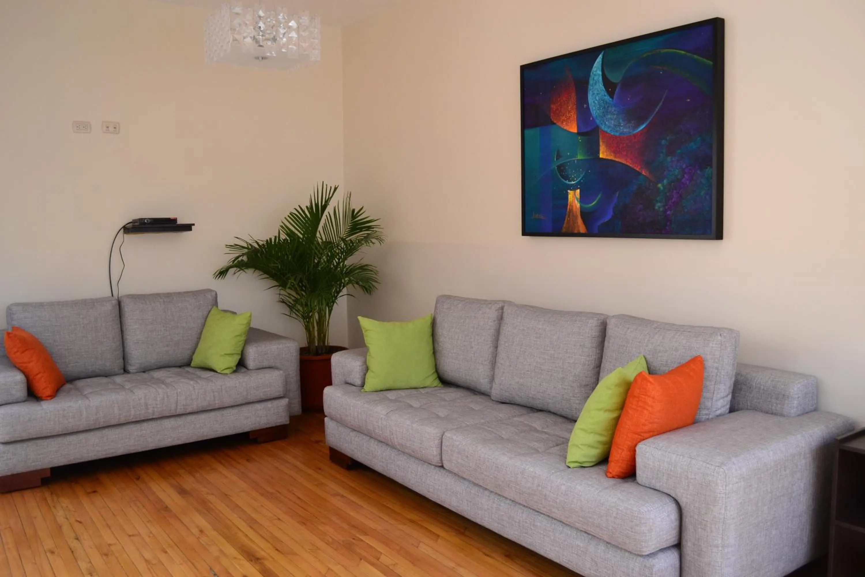 Seating area in Hostal Casa de Lidice