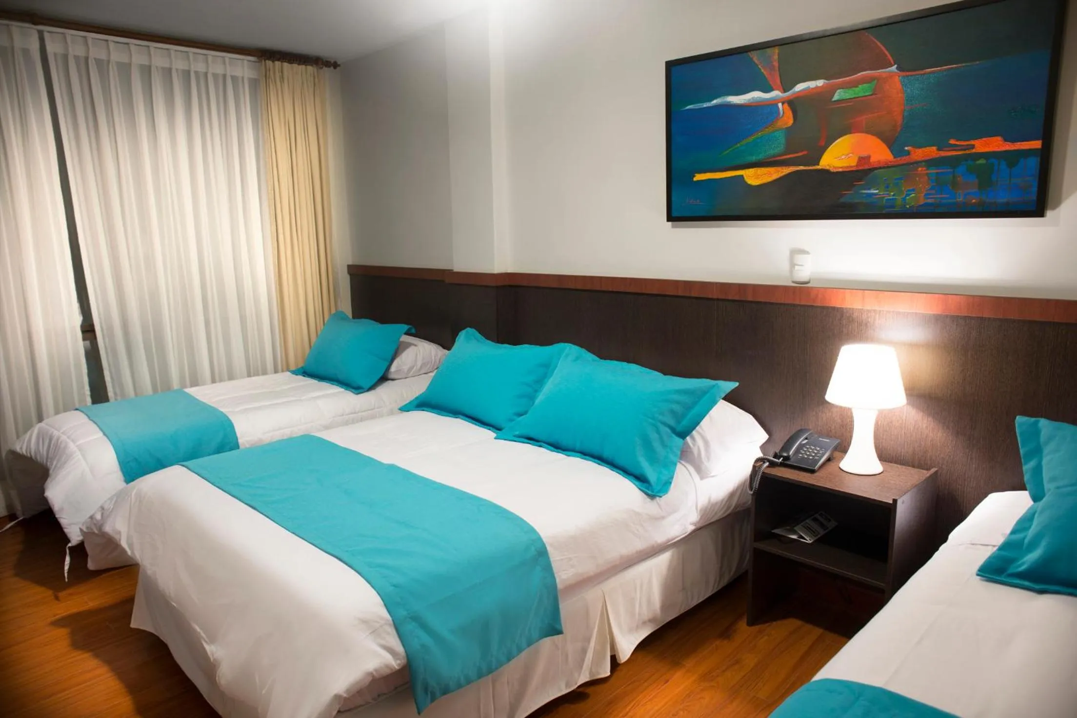 Shower, Bed in Hostal Casa de Lidice