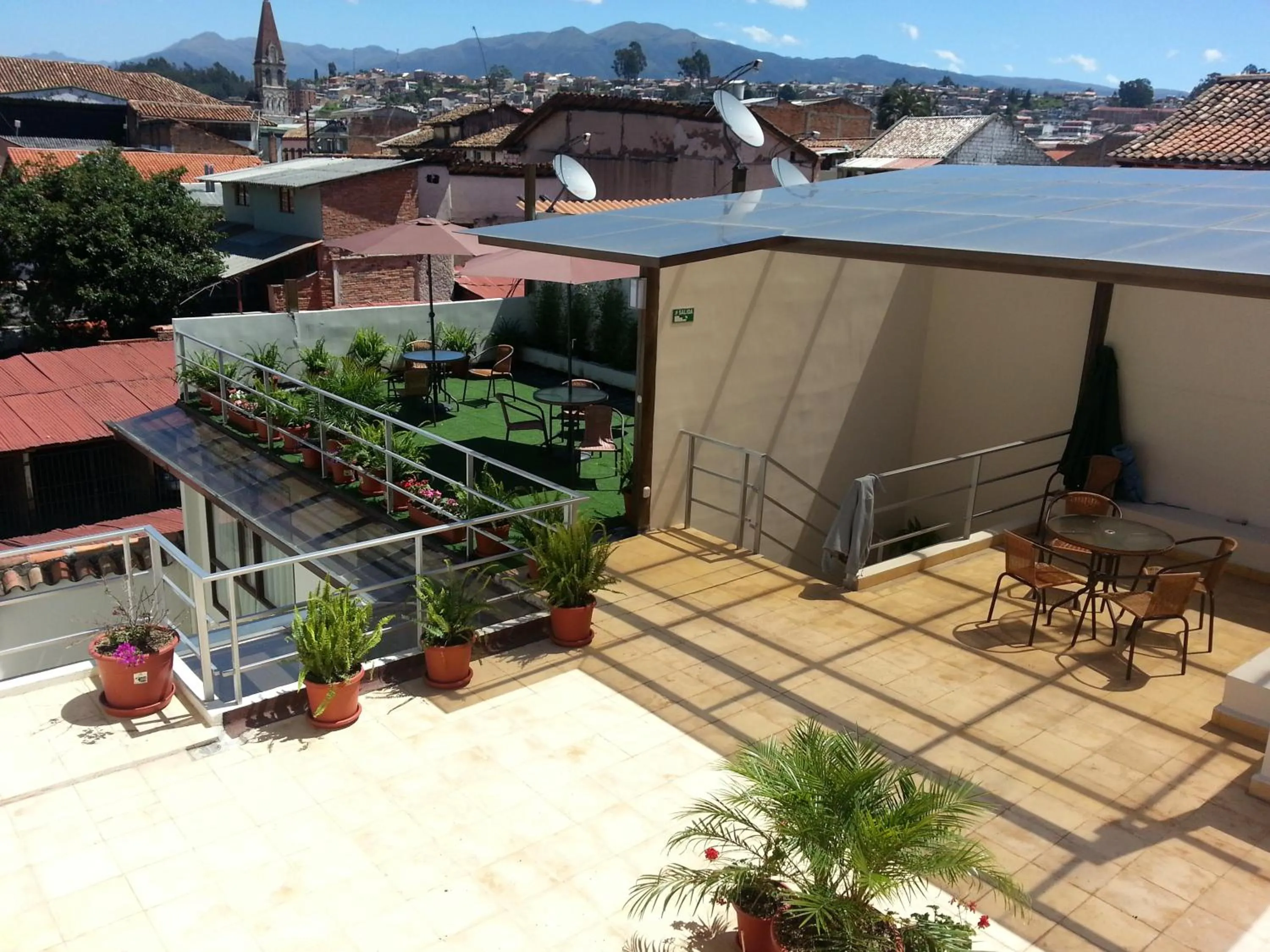 BBQ facilities in Hostal Casa de Lidice
