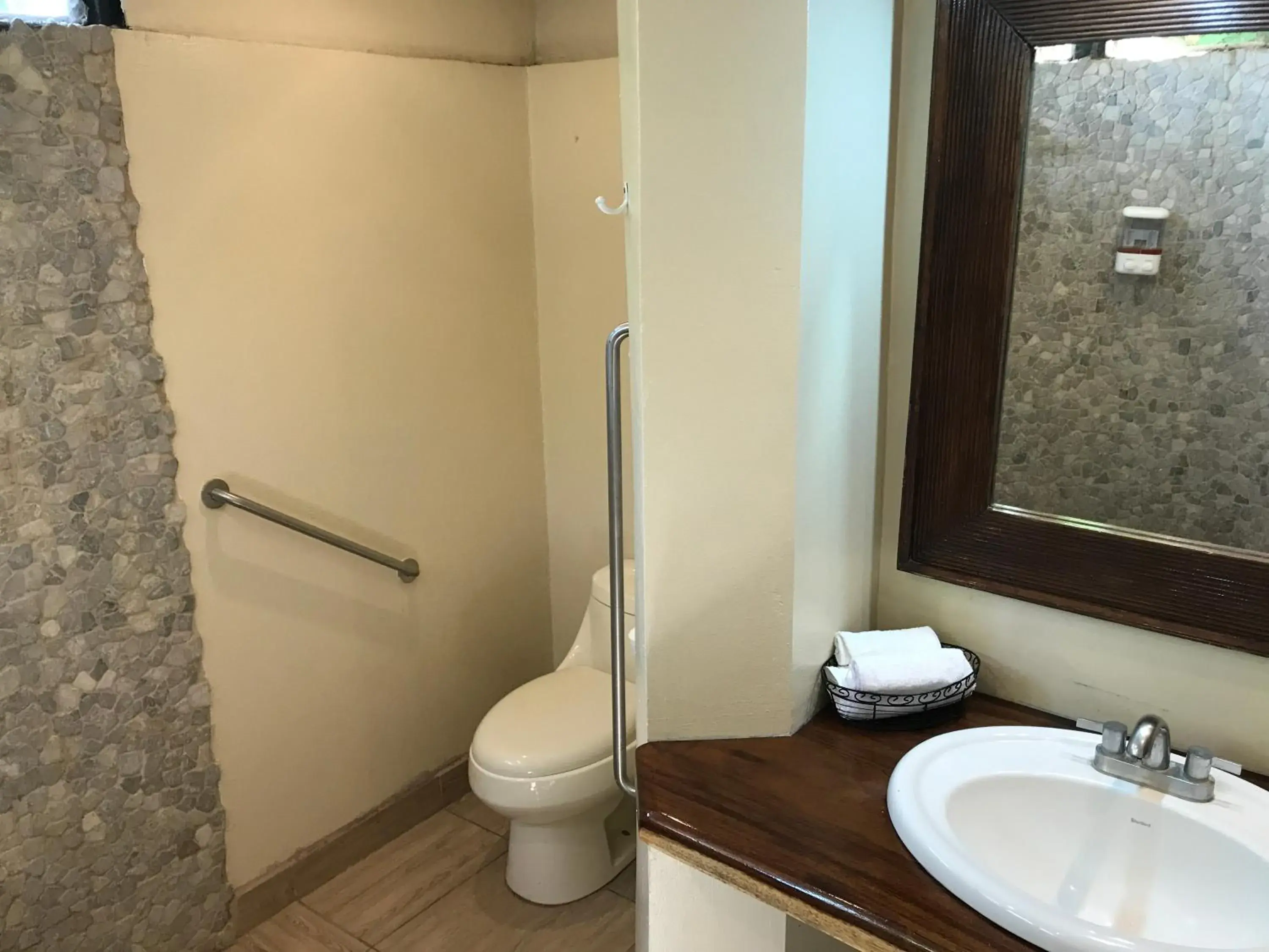 Junior Garden View Room in Tamarindo Village Hotel Junior Garden View Room in Tamarindo Village Hotel