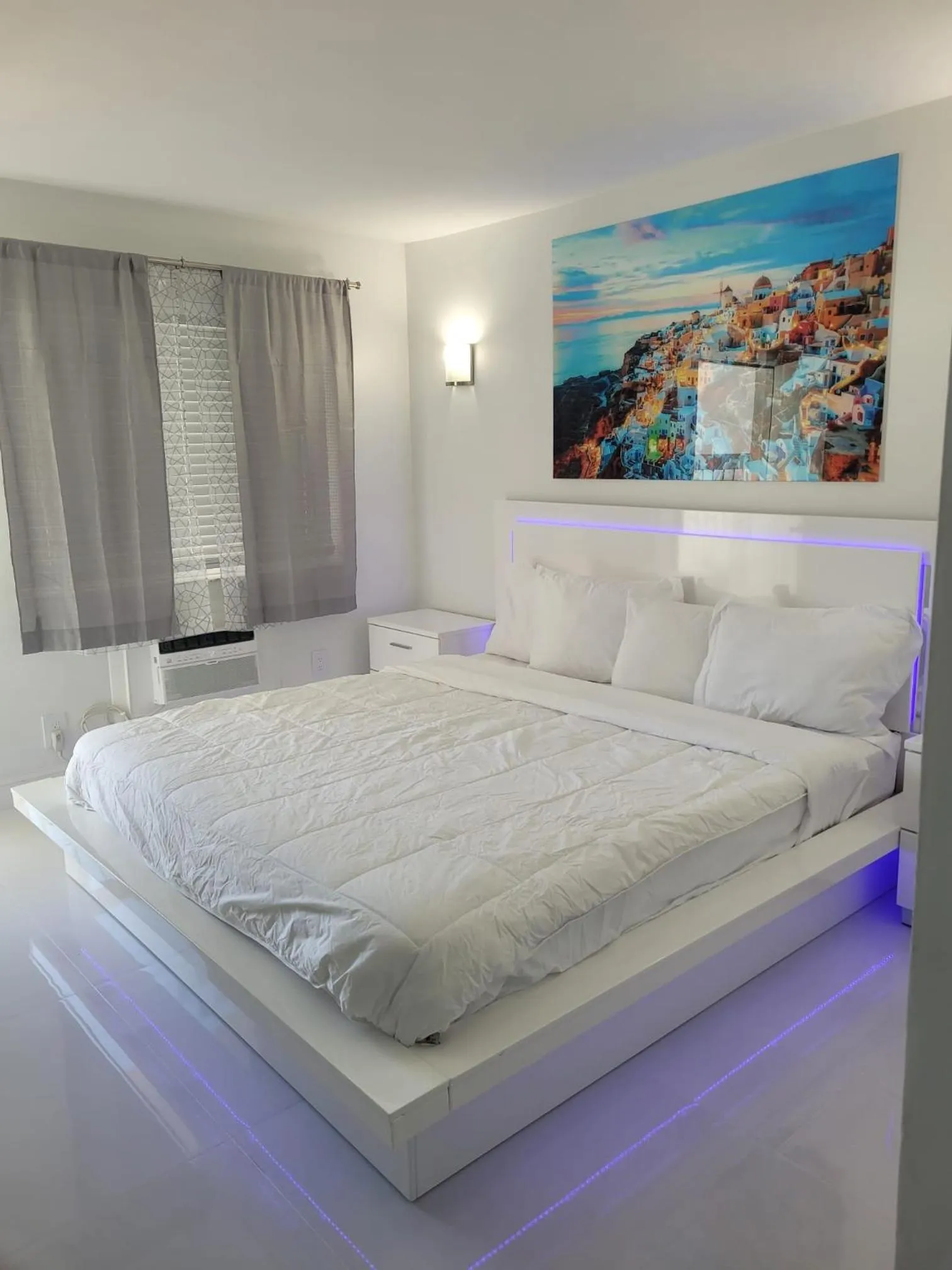 Bed in Palm Breeze Hotel