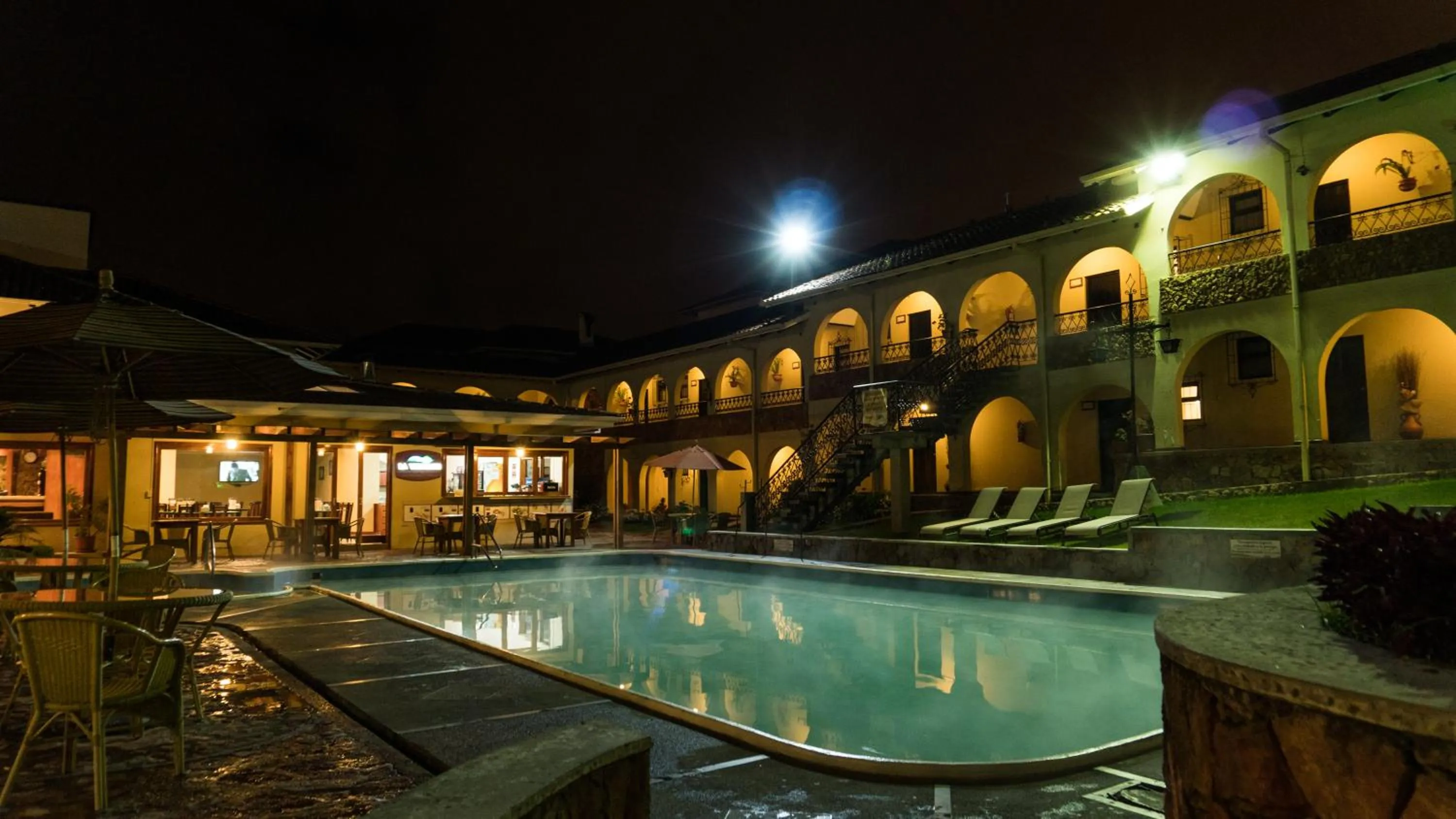 Property building in Hosteria Duran