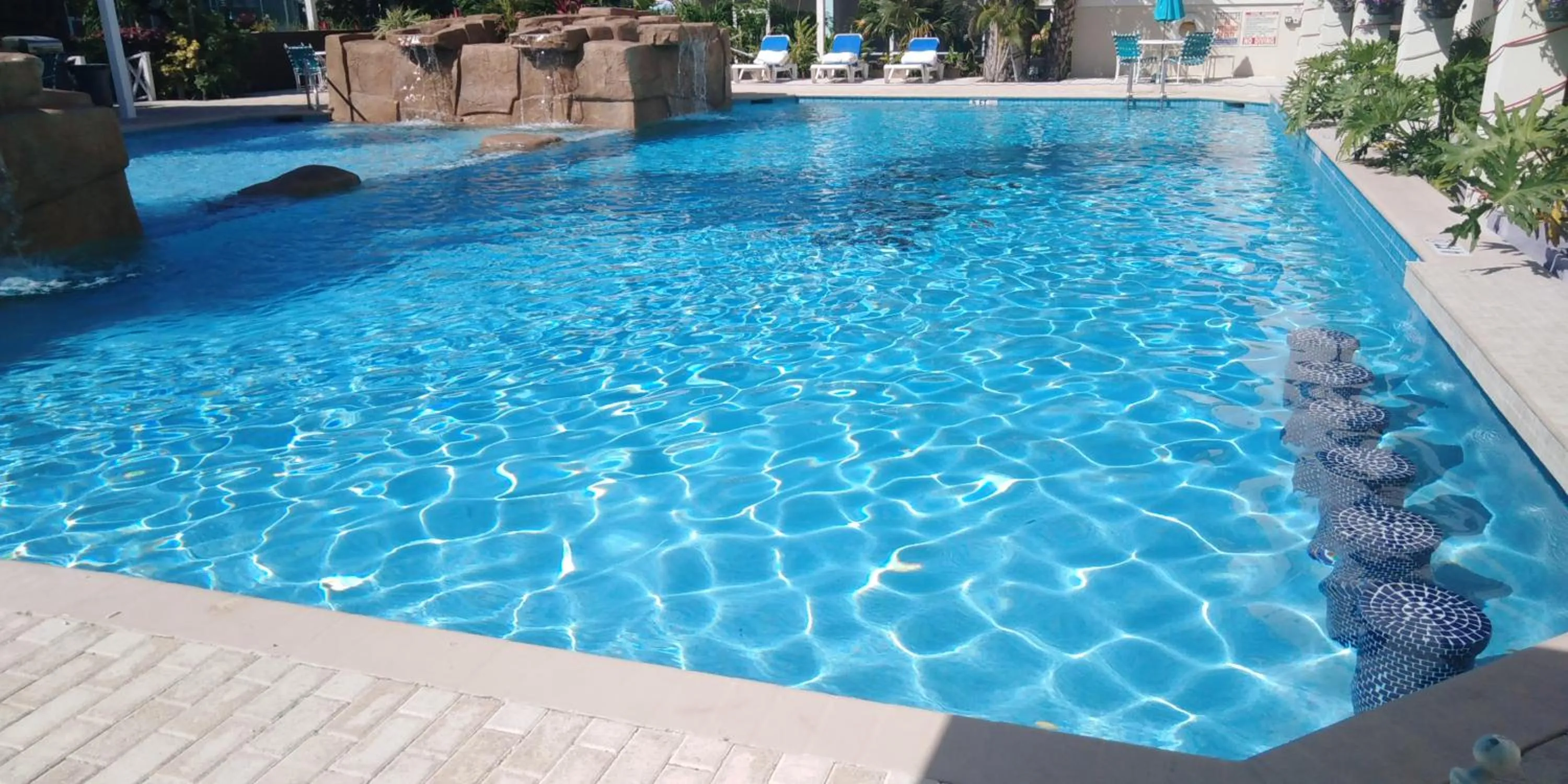 Swimming pool in Seven Mile Beach Resort
