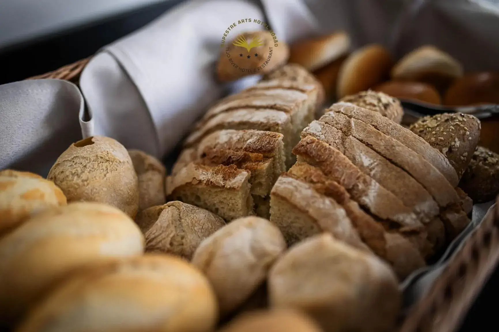 Buffet breakfast in Rupestre Arts Hotel Ródão Buffet breakfast in Rupestre Arts Hotel Ródão