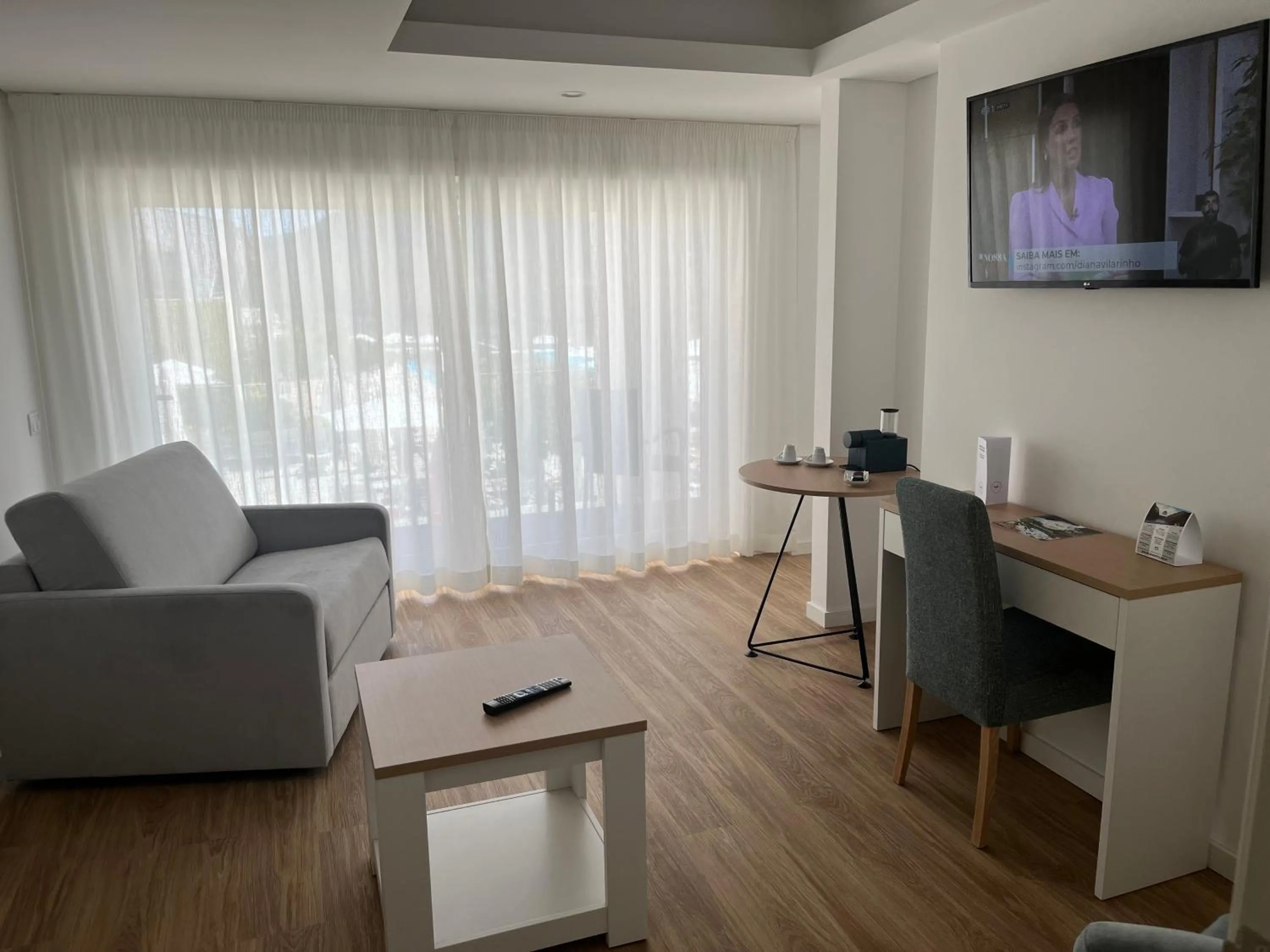 TV and multimedia in Rupestre Arts Hotel Ródão