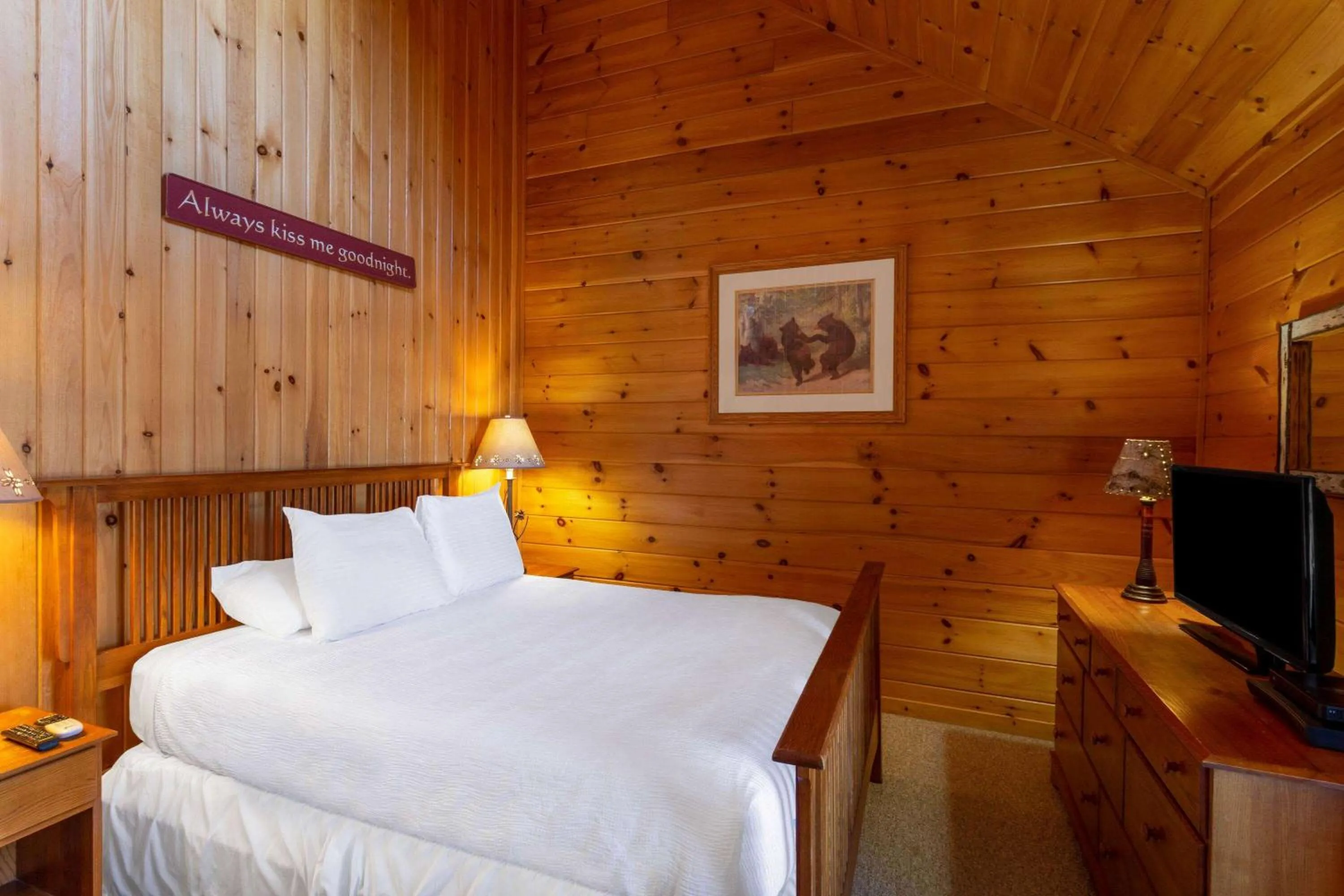Bed in Rangeley Lake Resort a Ramada by Wyndham