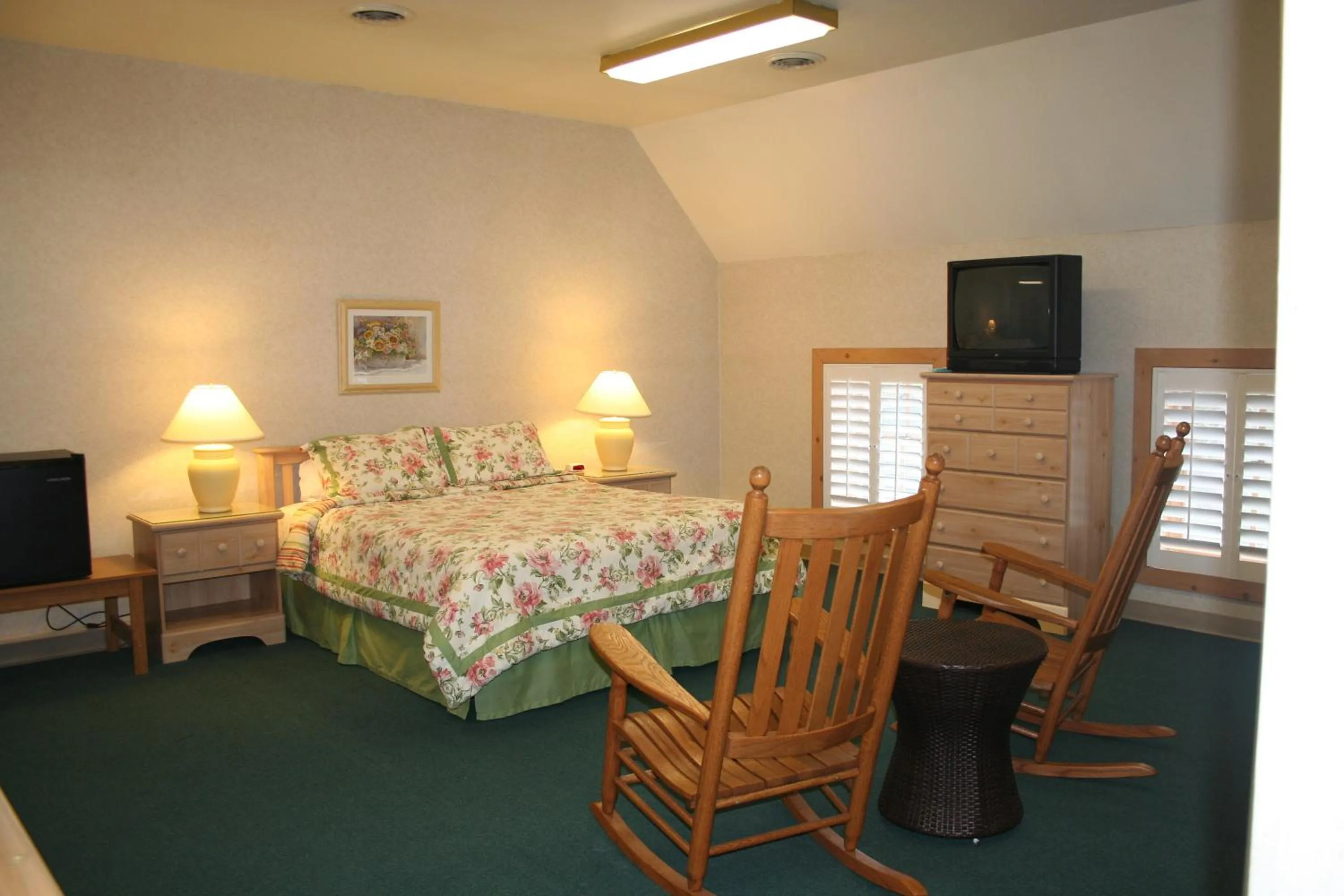Bed in Visions Inn