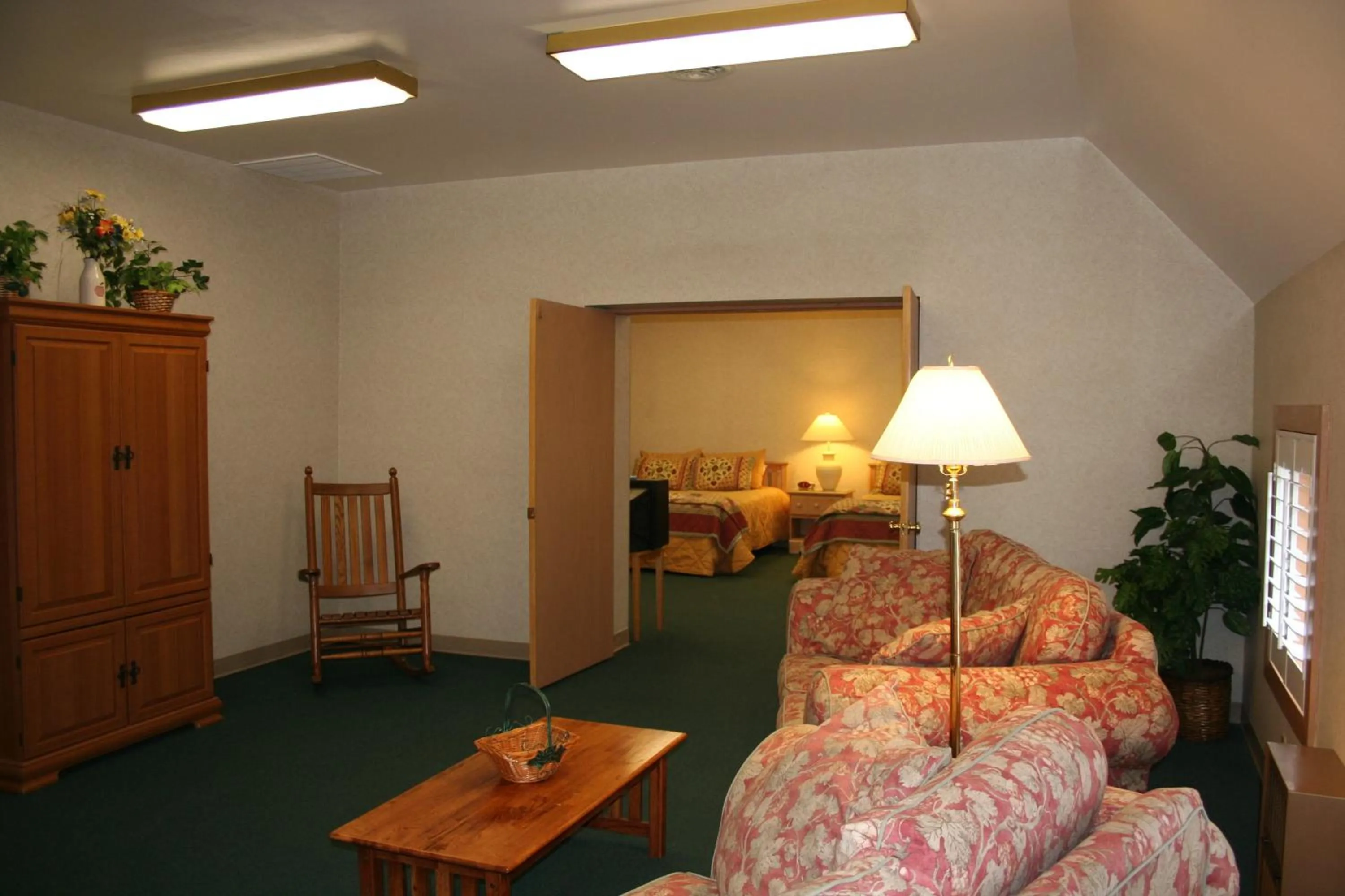 Living room in Visions Inn
