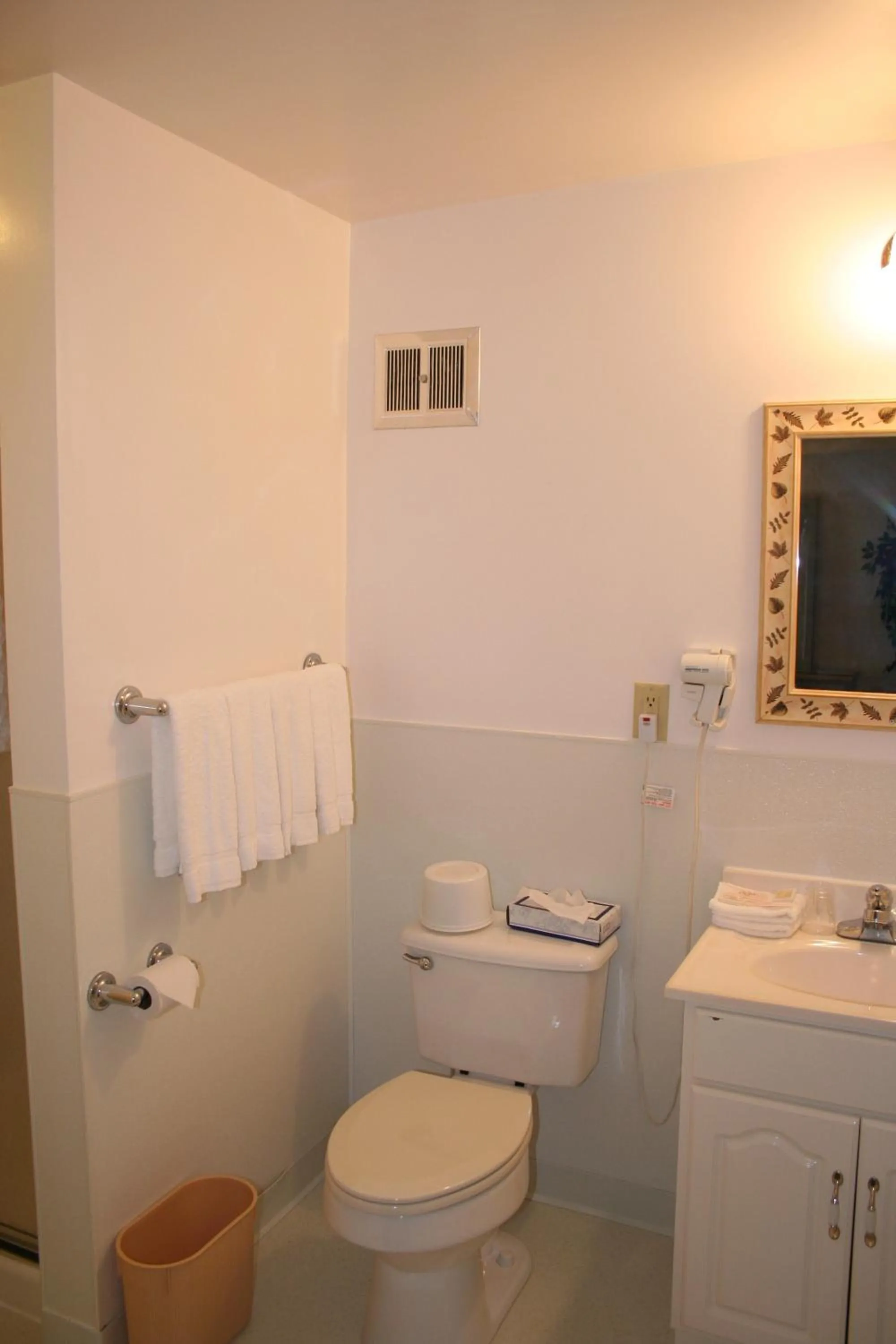 Bathroom in Visions Inn