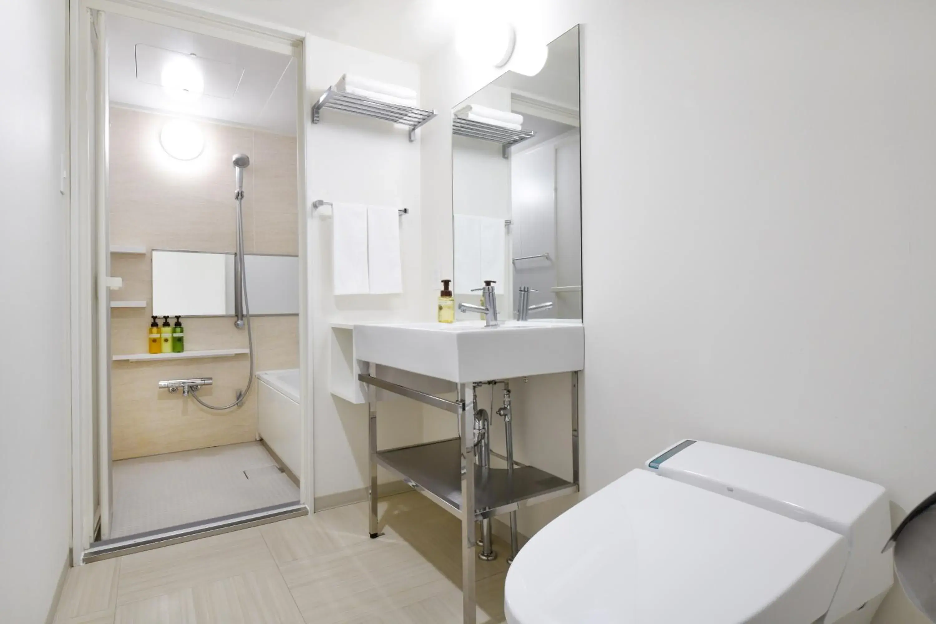 Bathroom in HOTEL MYSTAYS Atsugi Bathroom in HOTEL MYSTAYS Atsugi