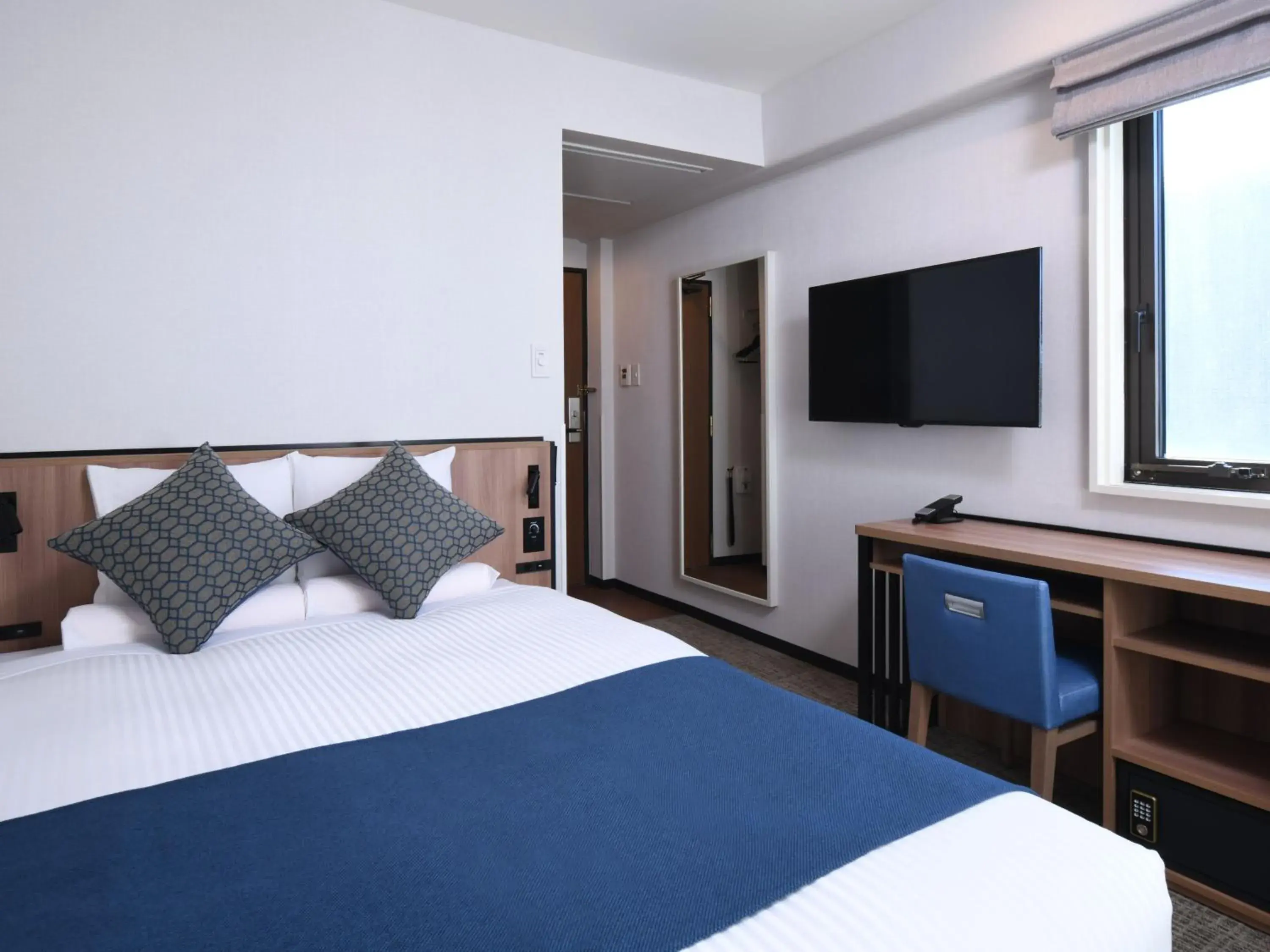 Photo of the whole room, Bed in HOTEL MYSTAYS Atsugi Photo of the whole room, Bed in HOTEL MYSTAYS Atsugi