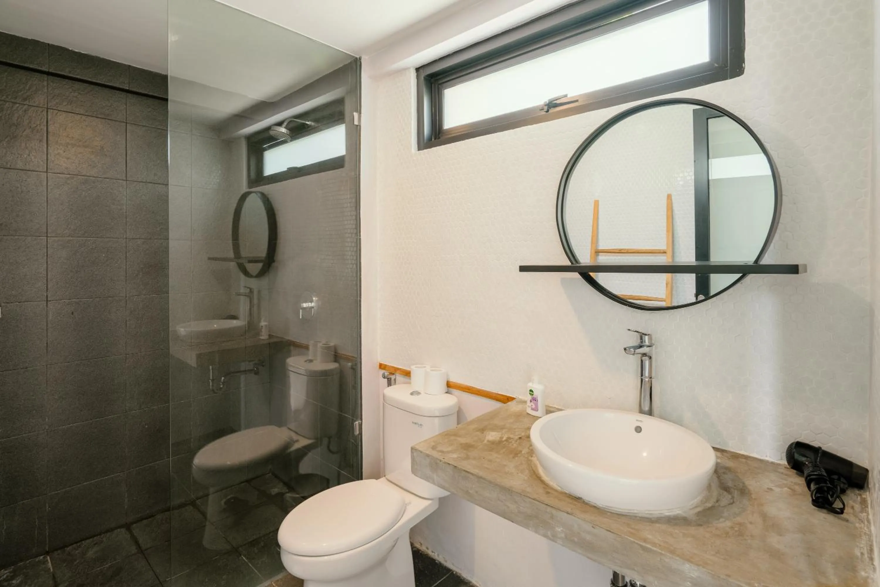 Shower in Canggu 2Plex Apartment