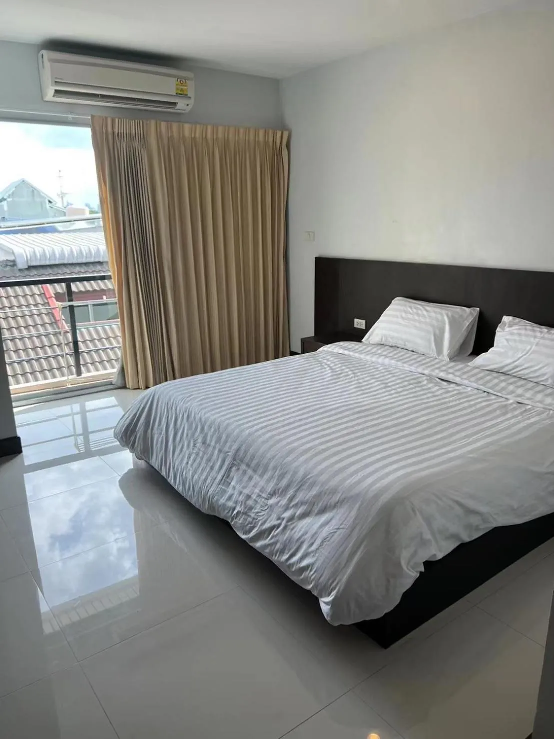 Bedroom, Bed in Tongyang House Serviced Apartment