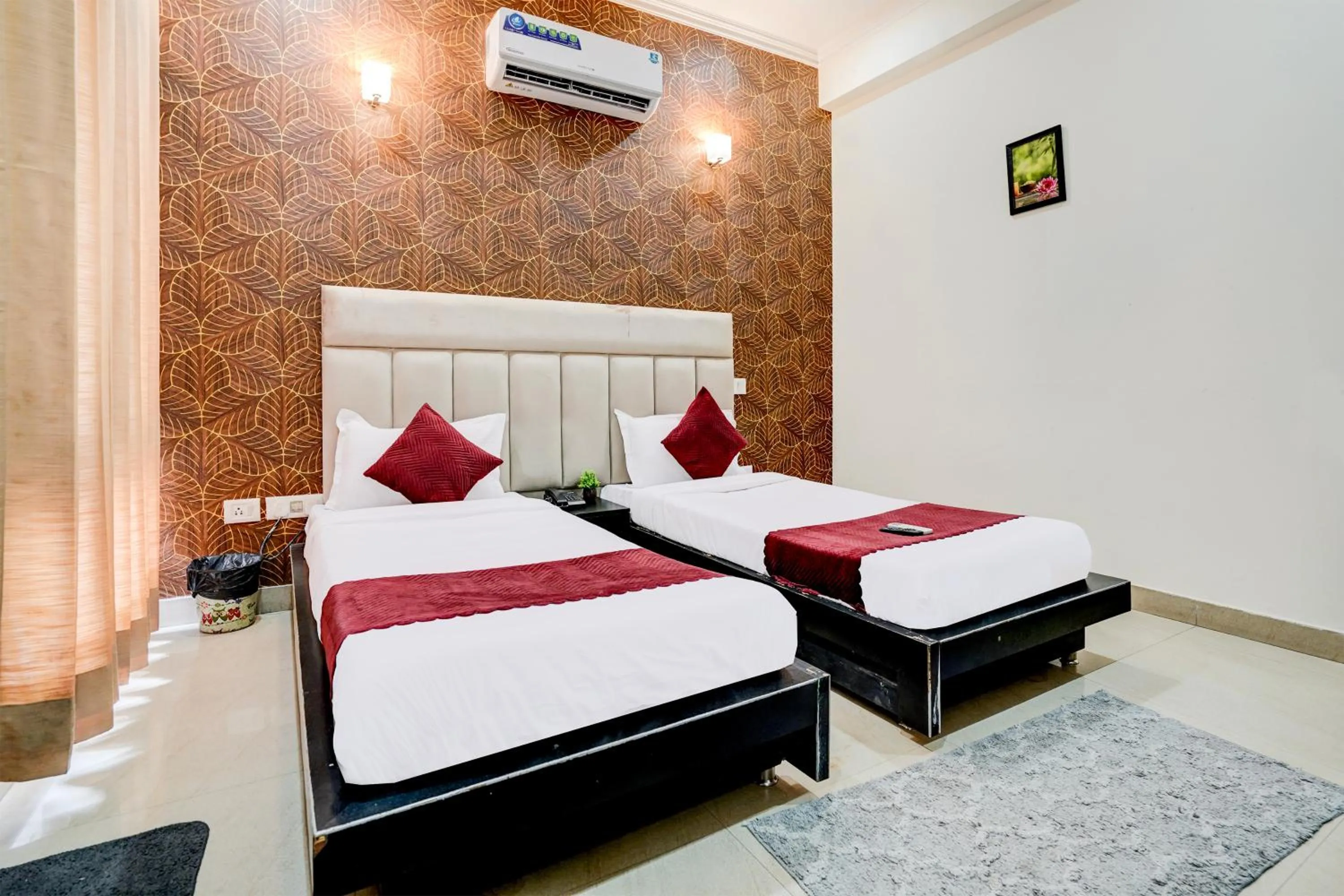 Bed in FabExpress Next Home - Nr IMT Chowk Manesar