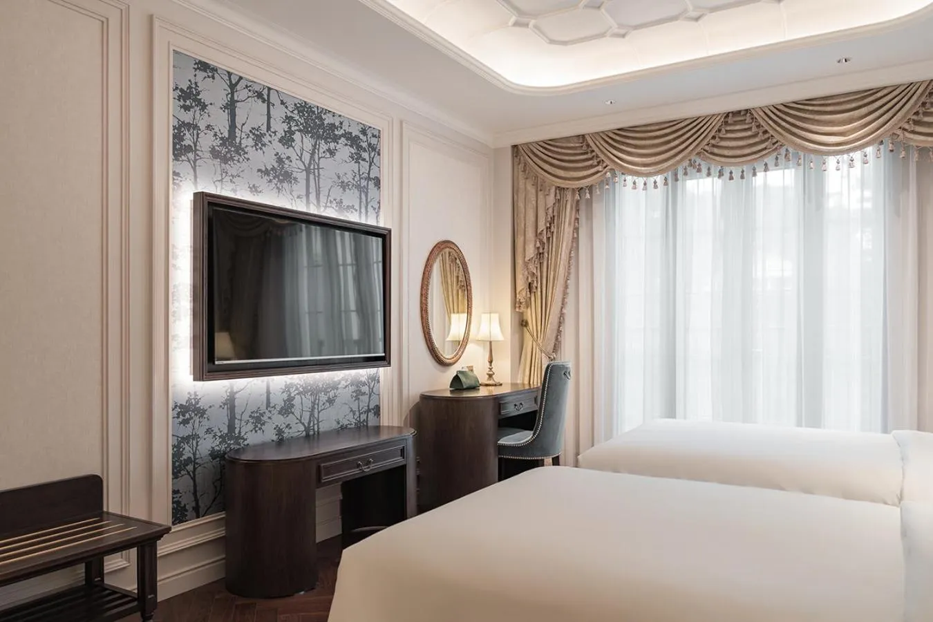 Bed in Golden Imperial Hotel