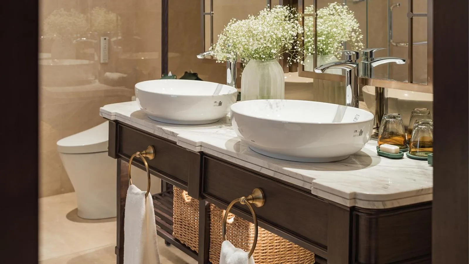 Golden Imperial Hotel