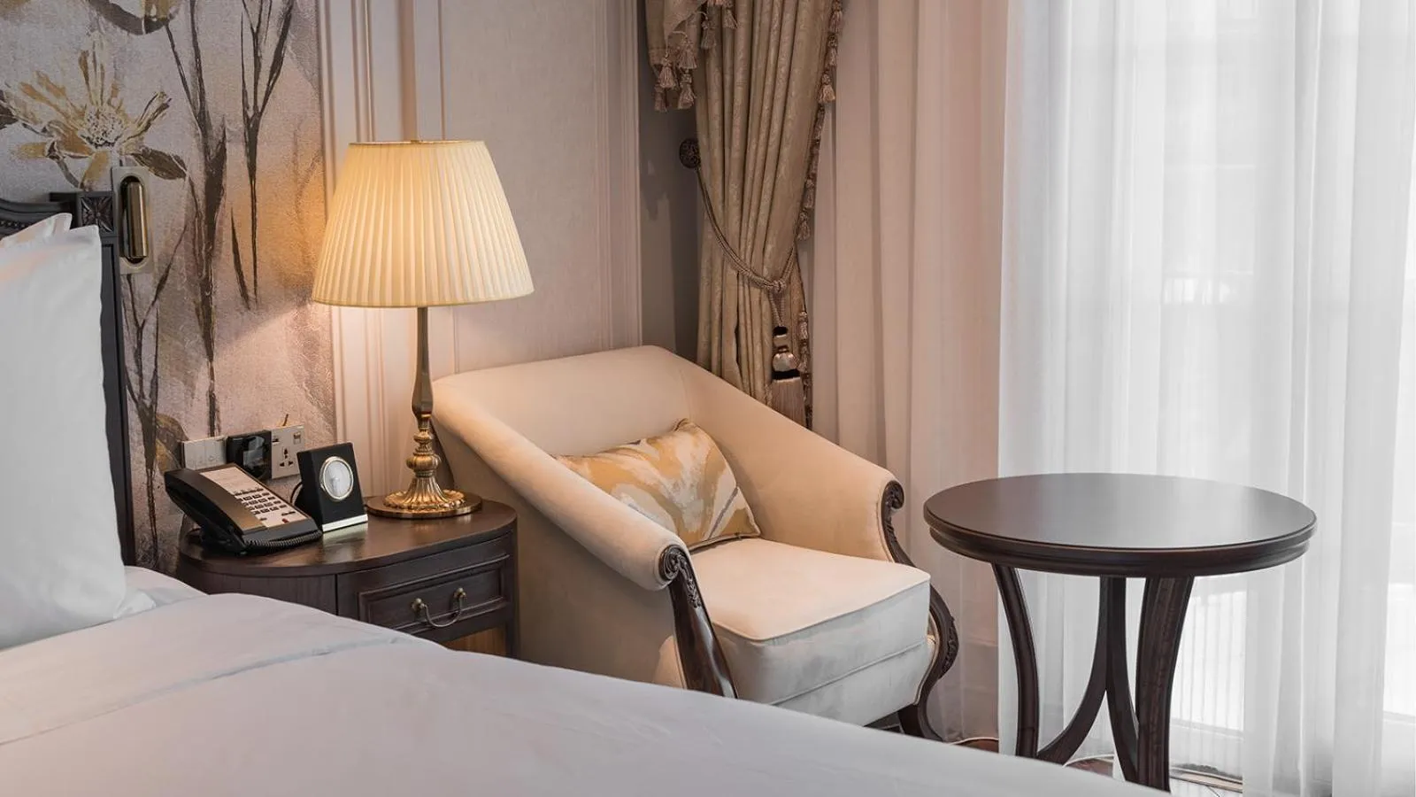 Bed in Golden Imperial Hotel