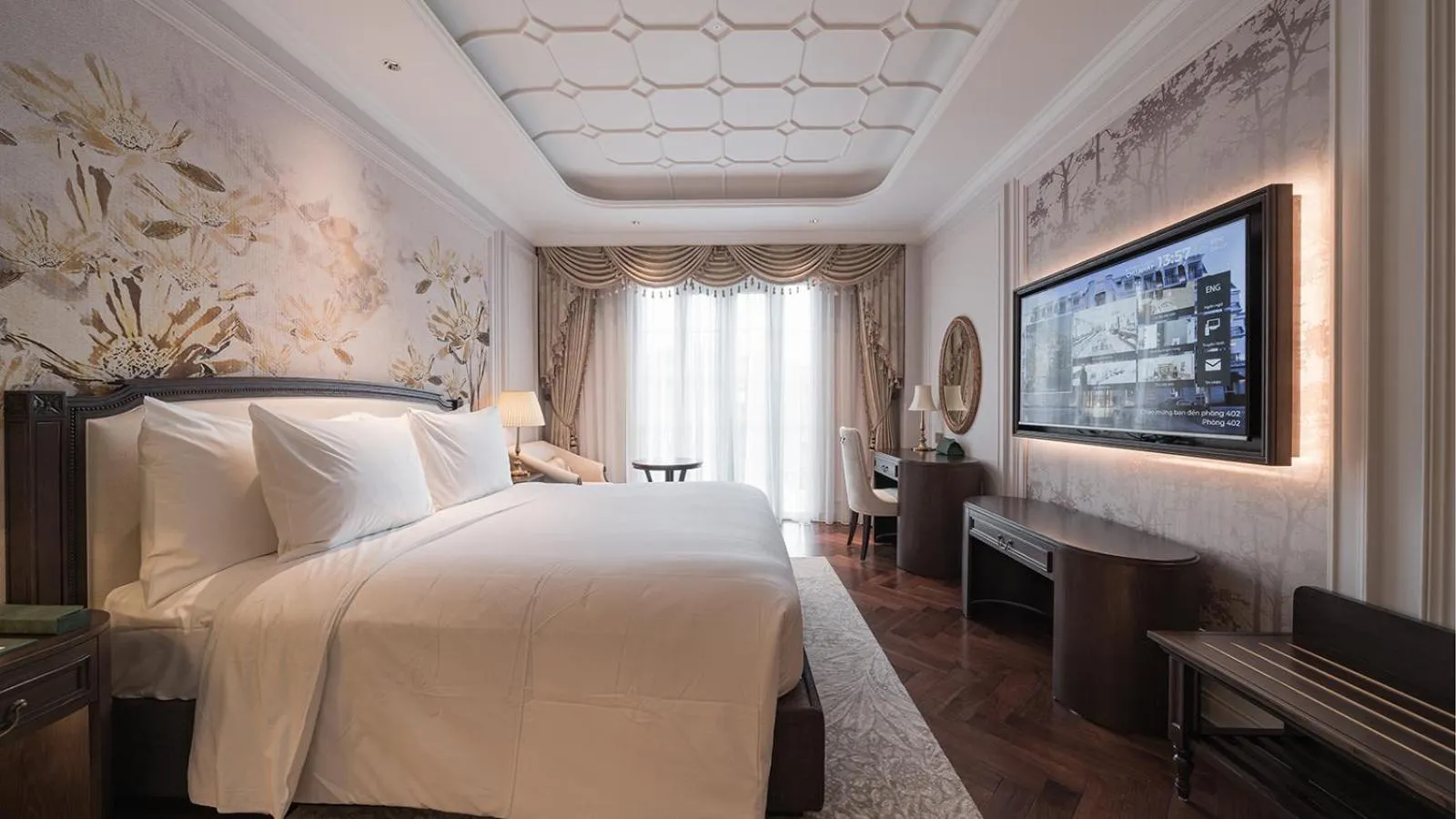 Bed in Golden Imperial Hotel