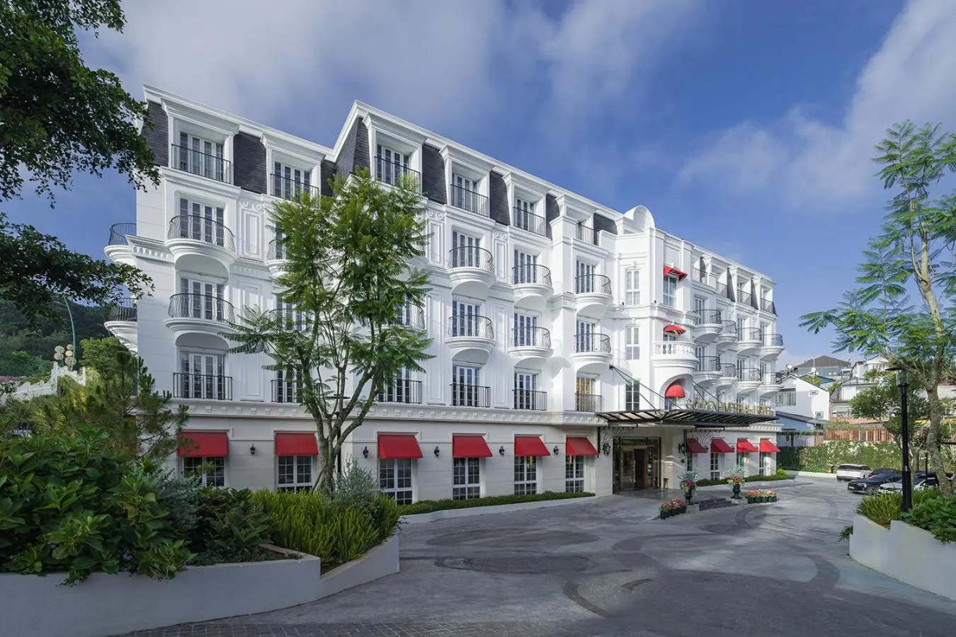 Golden Imperial Hotel