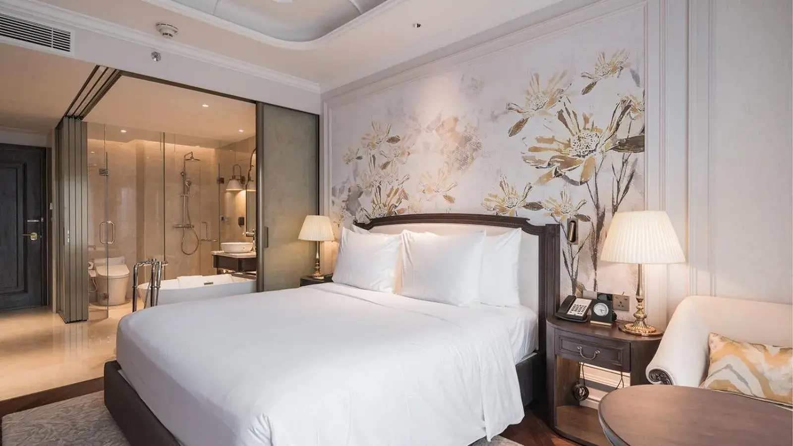 Bed in Golden Sun Hotel - Dalat Bed in Golden Sun Hotel - Dalat