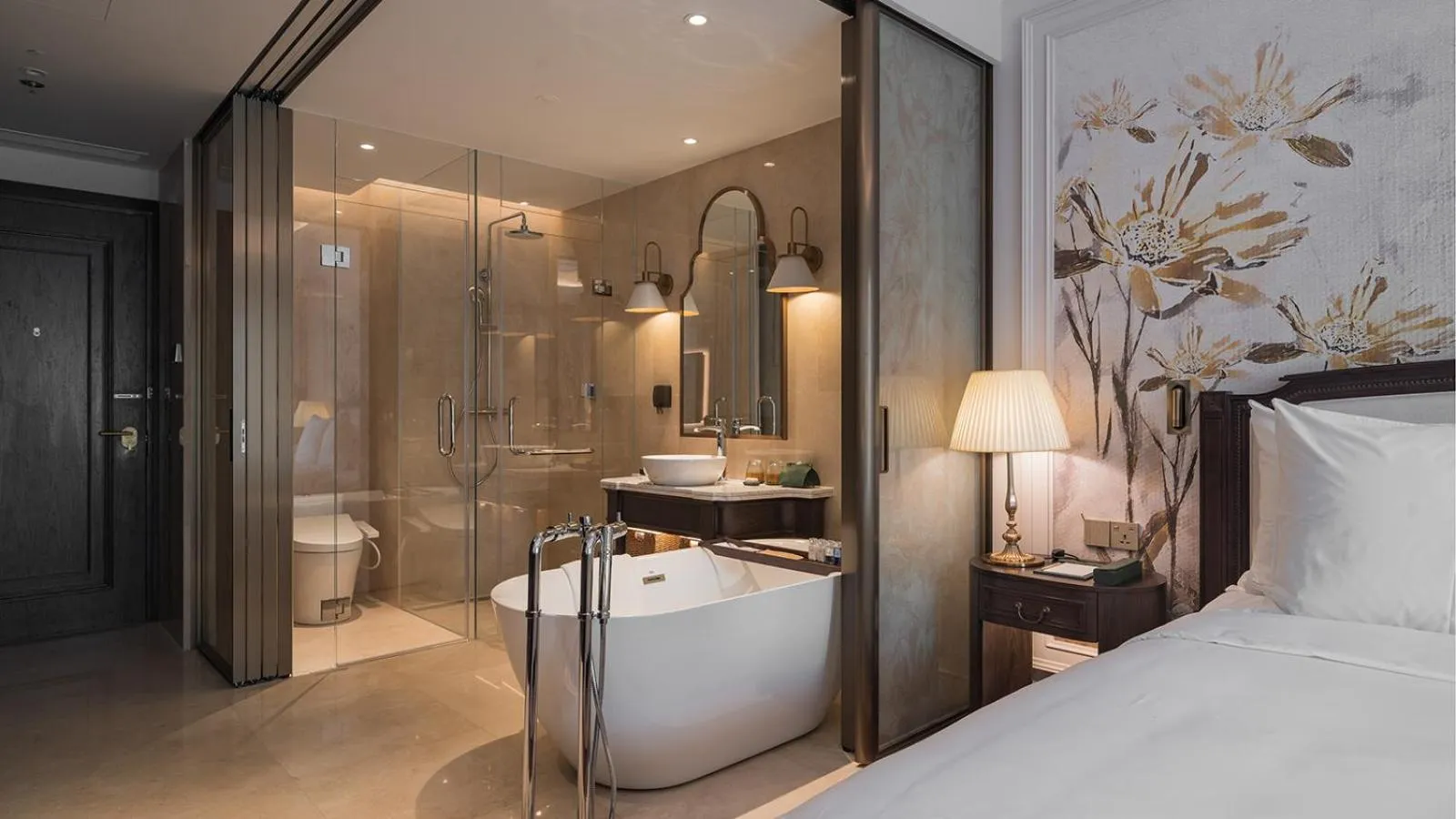 Bed in Golden Imperial Hotel