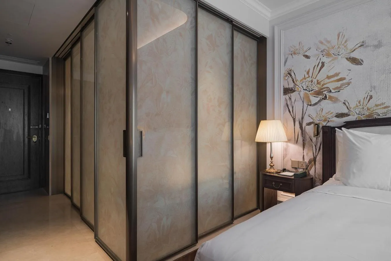 Bed in Golden Imperial Hotel