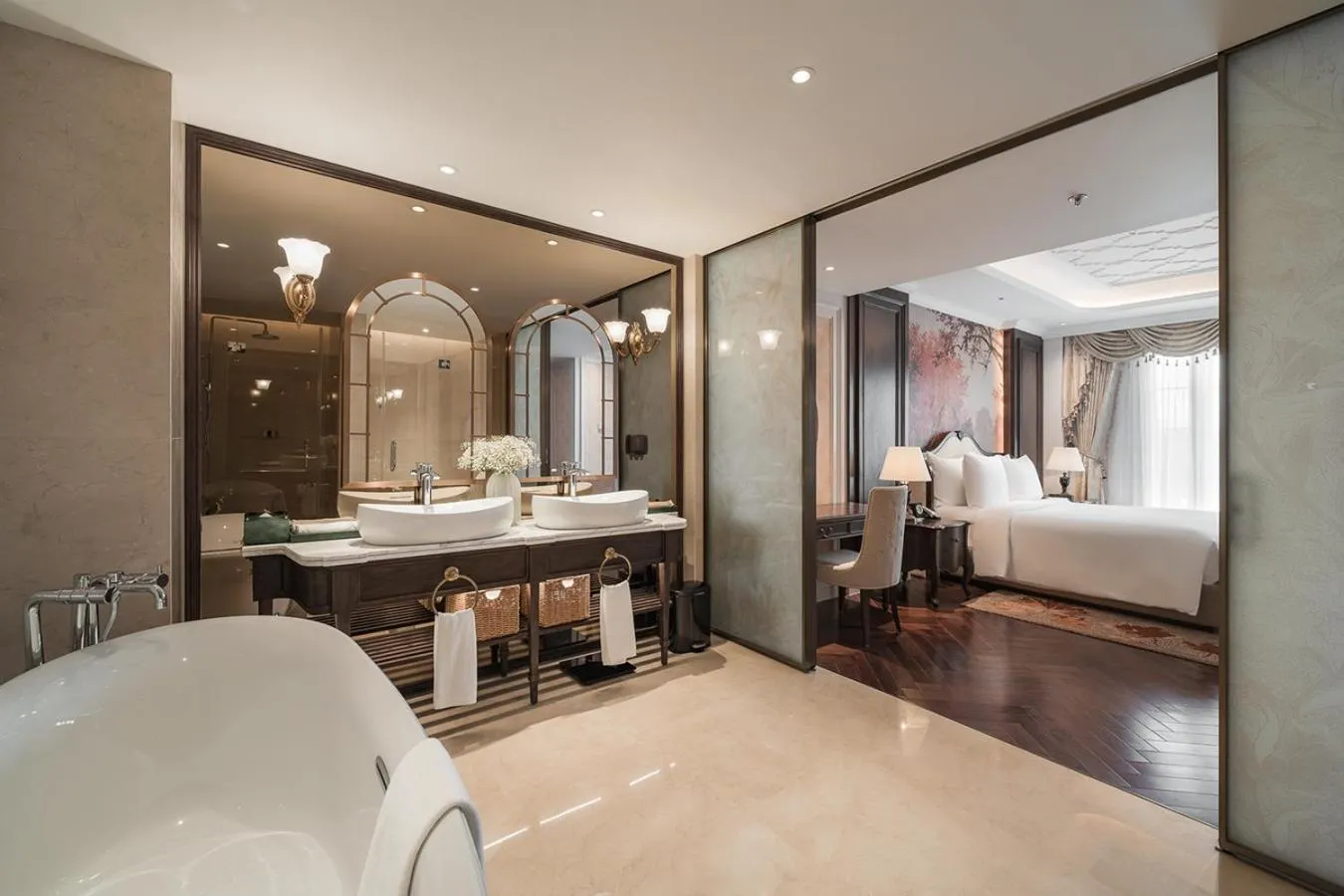 Bed in Golden Imperial Hotel