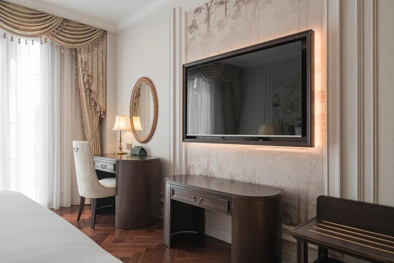 Bed in Golden Imperial Hotel